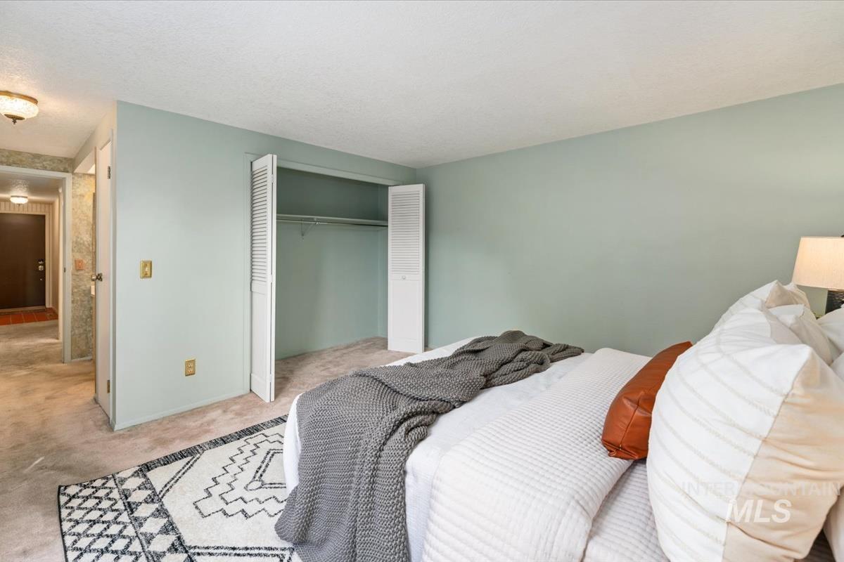 7123 W Cascade Dr, Boise, Idaho 83704-8633, 2 Bedrooms, 1.5 Bathrooms, Residential For Sale, Price $339,000, 98988179
