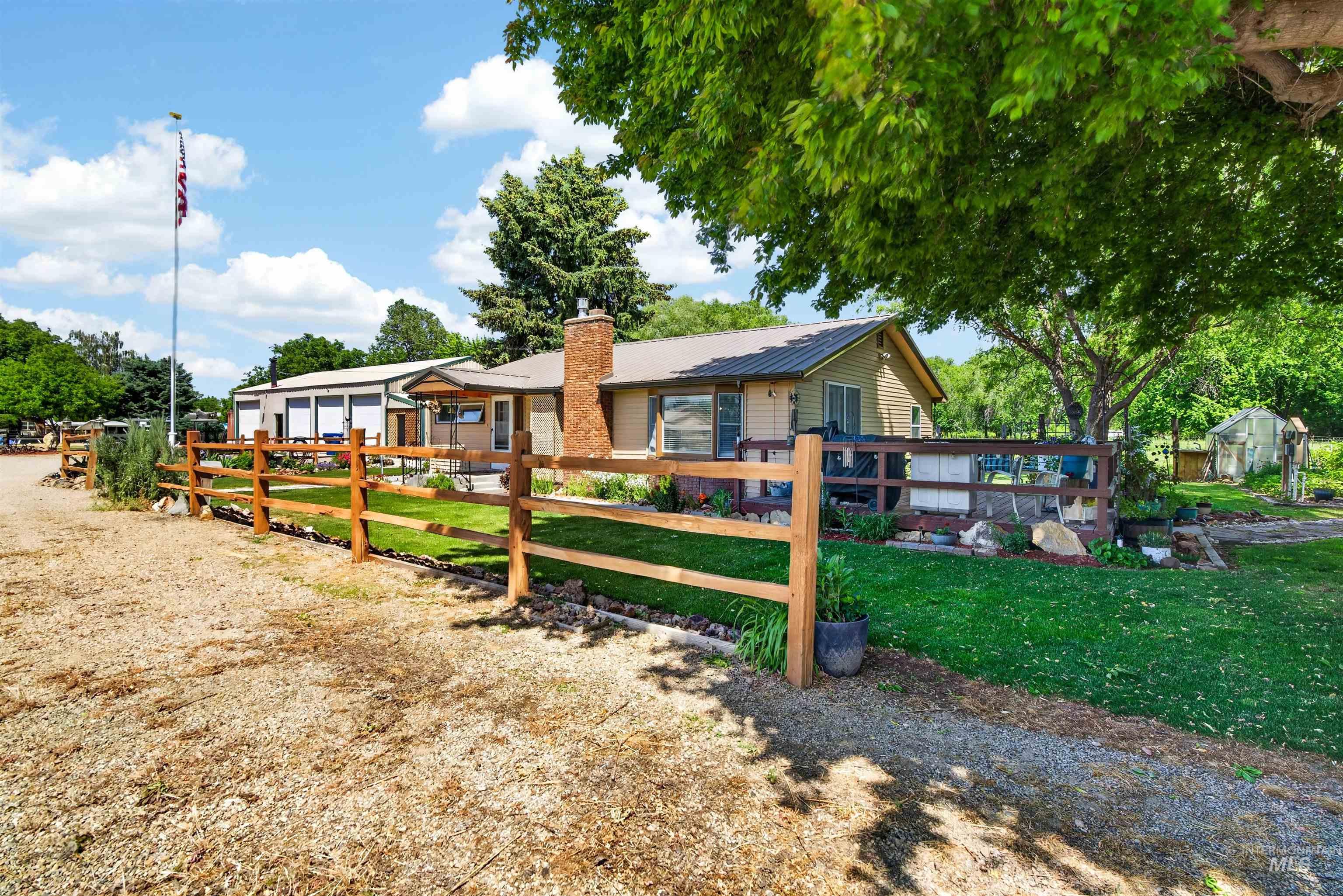 930 1/2 N 11 St., Payette, Idaho 83661, 3 Bedrooms, 1 Bathroom, Residential For Sale, Price $400,000, 98988182