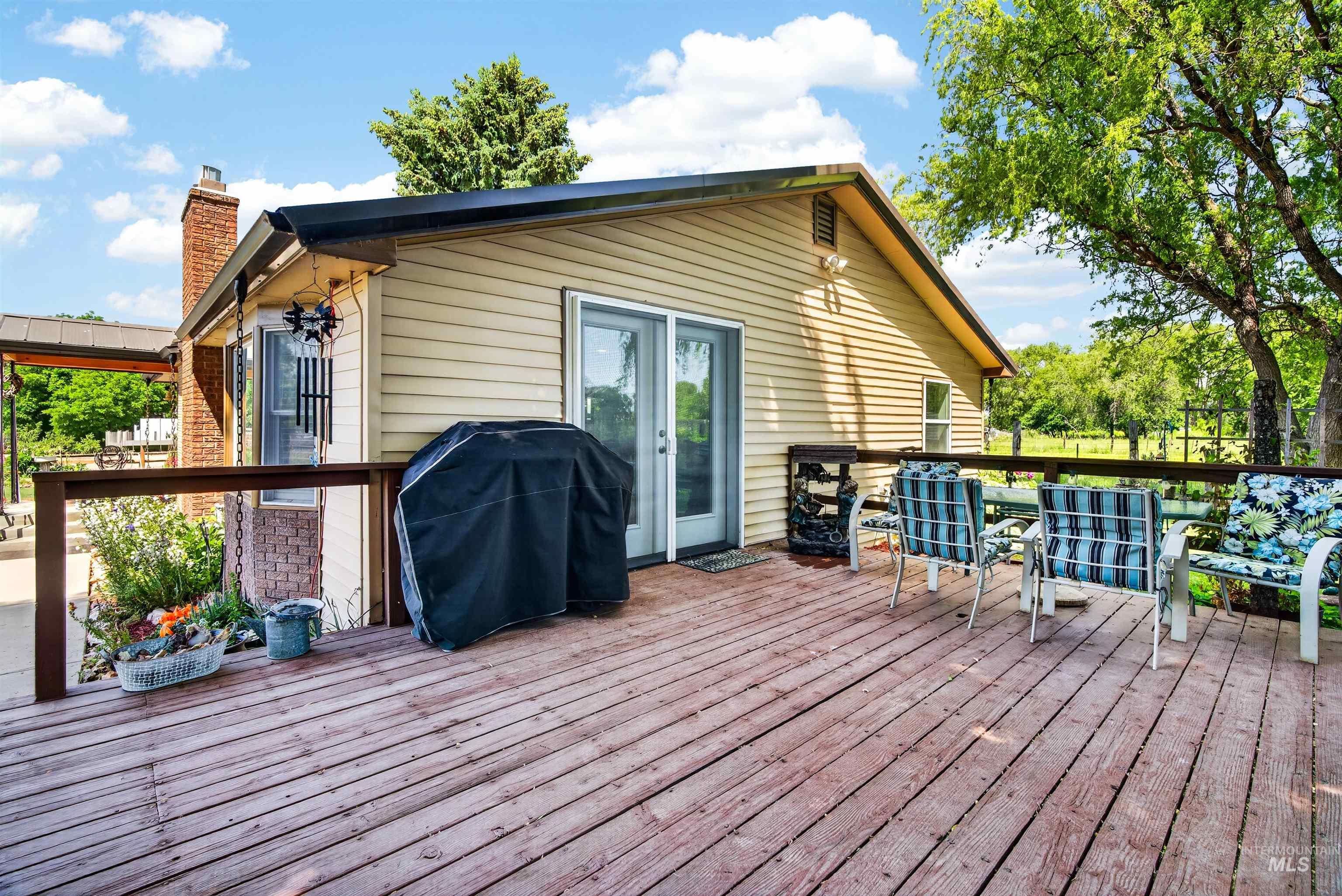 930 1/2 N 11 St., Payette, Idaho 83661, 3 Bedrooms, 1 Bathroom, Residential For Sale, Price $400,000, 98988182