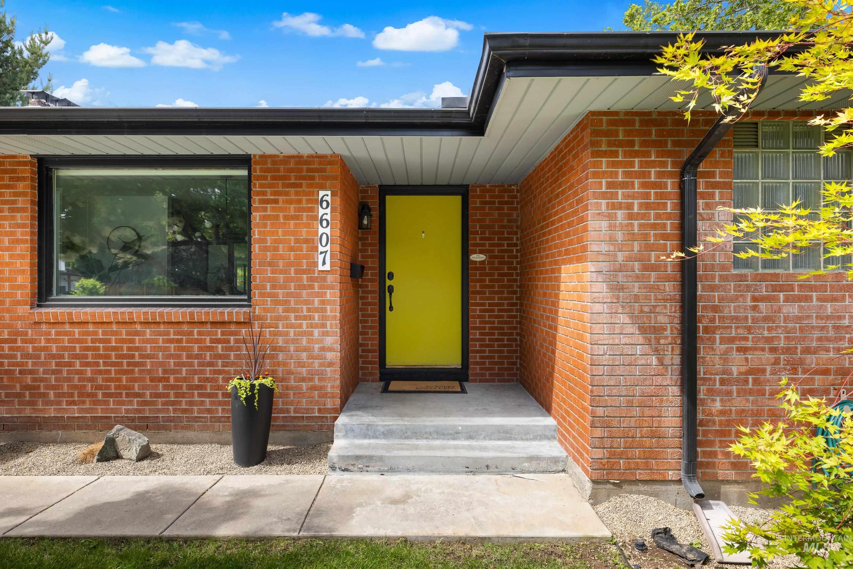 6607 W Fairfield Ave, Boise, Idaho 83709, 3 Bedrooms, 2 Bathrooms, Residential For Sale, Price $599,900, 98988202
