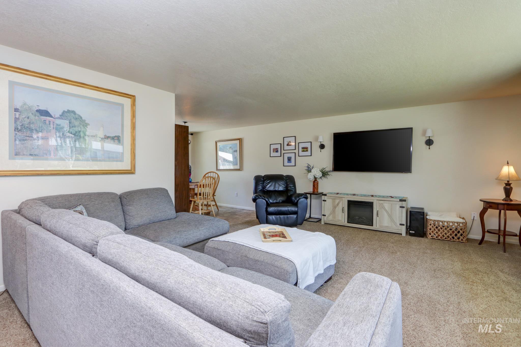 546 W Third, Emmett, Idaho 83617, 3 Bedrooms, 1.5 Bathrooms, Residential For Sale, Price $355,000, 98988206