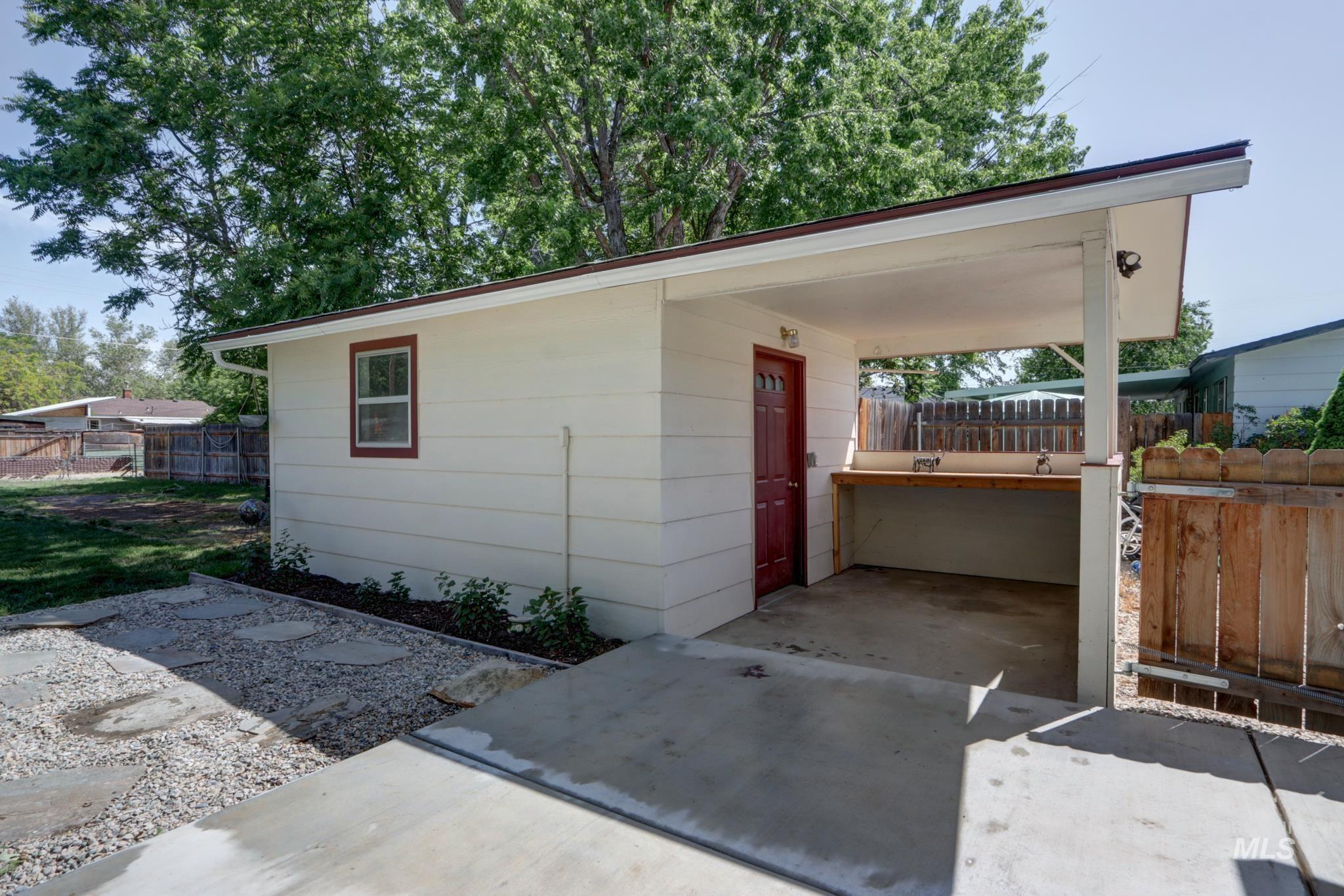 546 W Third, Emmett, Idaho 83617, 3 Bedrooms, 1.5 Bathrooms, Residential For Sale, Price $355,000, 98988206