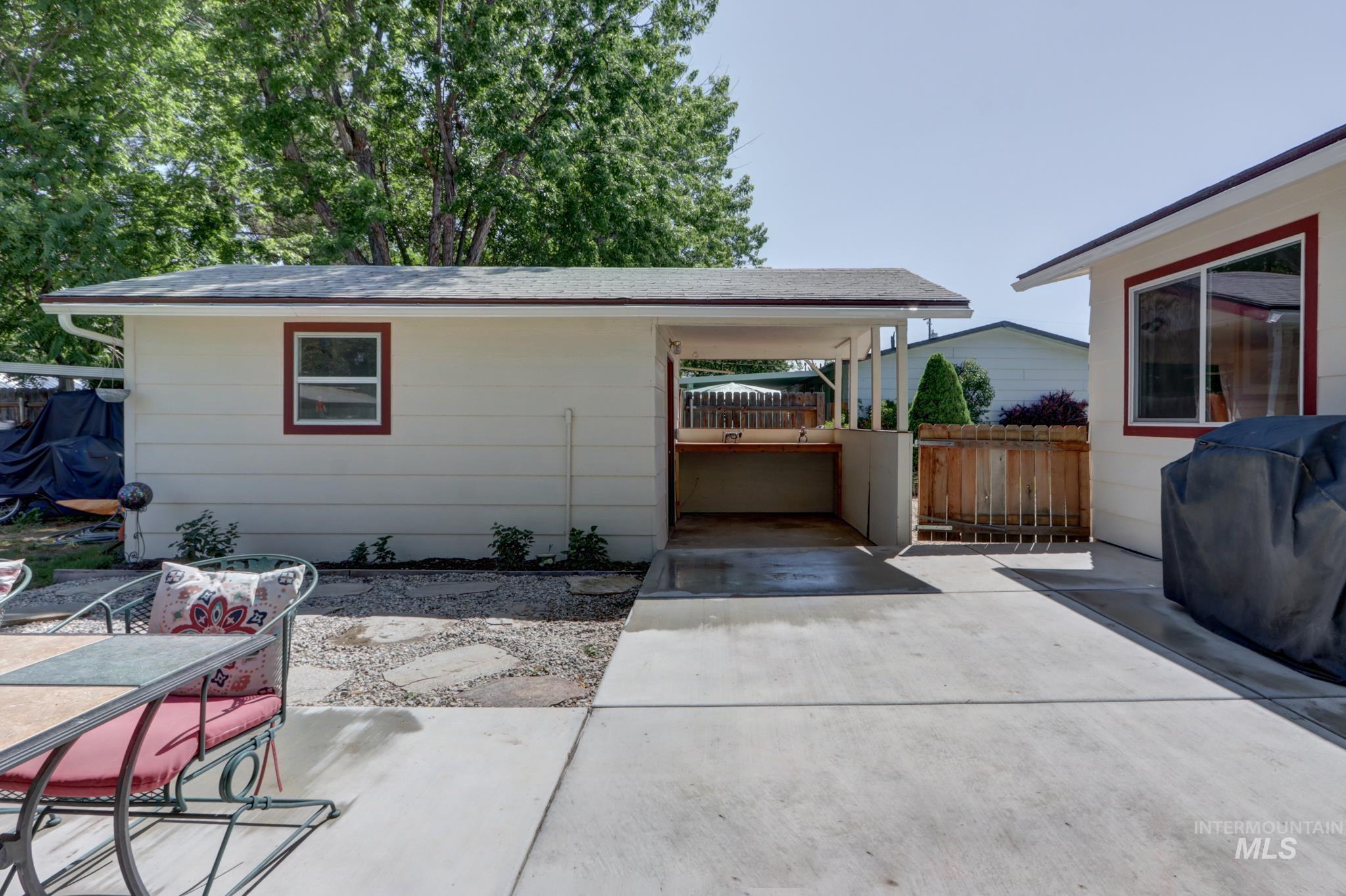 546 W Third, Emmett, Idaho 83617, 3 Bedrooms, 1.5 Bathrooms, Residential For Sale, Price $355,000, 98988206