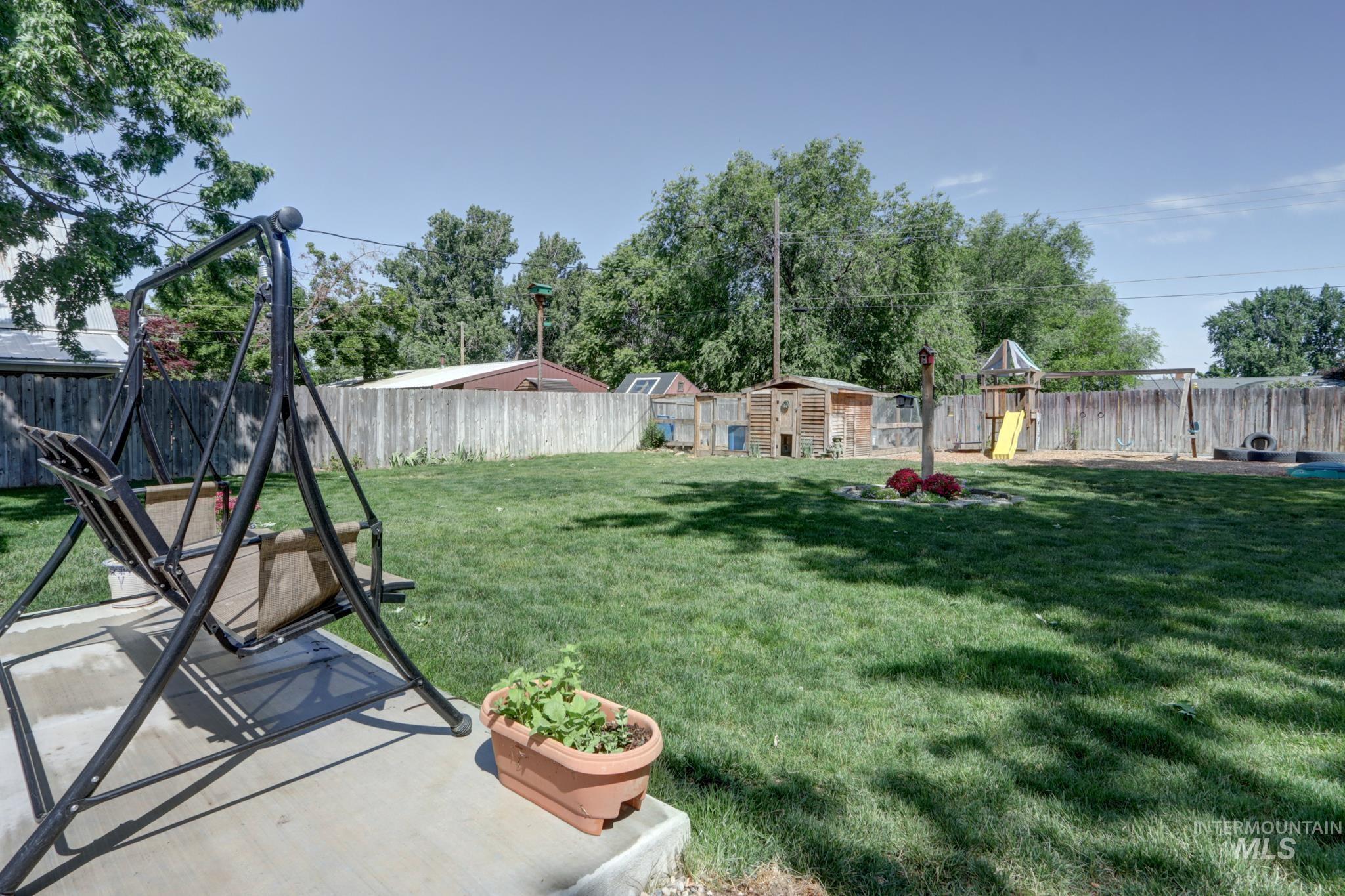 546 W Third, Emmett, Idaho 83617, 3 Bedrooms, 1.5 Bathrooms, Residential For Sale, Price $355,000, 98988206