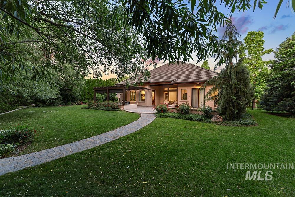 422 E Lake Briar Ln, Eagle, Idaho 83616, 3 Bedrooms, 2.5 Bathrooms, Residential For Sale, Price $1,339,000, 98988207
