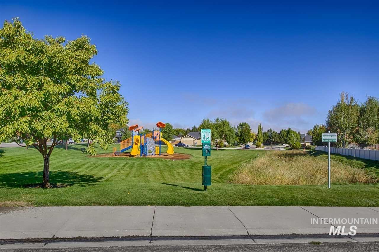 602 N Carisbrooke Ave., Meridian, Idaho 83642-5502, 3 Bedrooms, 2.5 Bathrooms, Residential For Sale, Price $360,000, 98988208