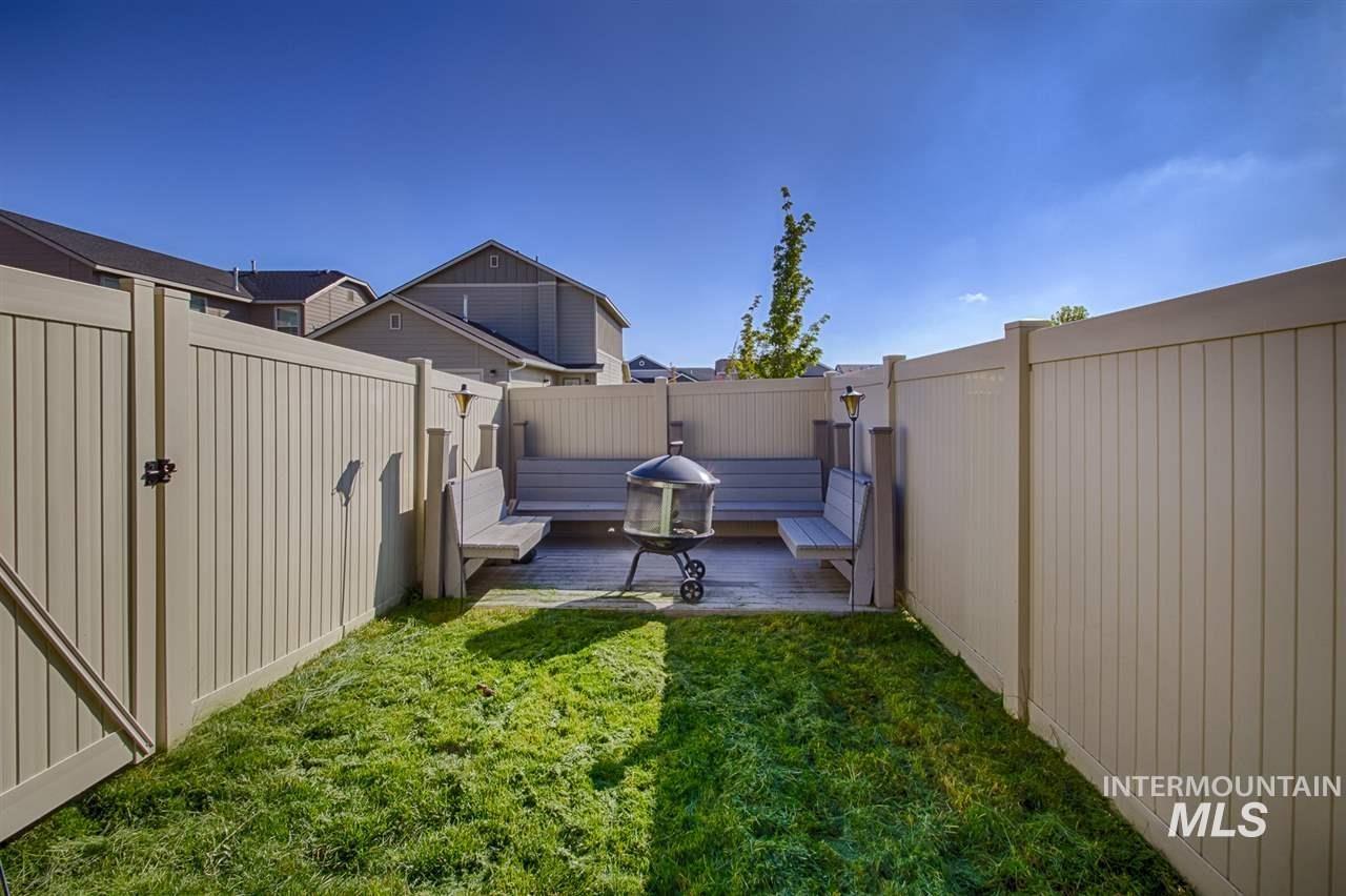 602 N Carisbrooke Ave., Meridian, Idaho 83642-5502, 3 Bedrooms, 2.5 Bathrooms, Residential For Sale, Price $360,000, 98988208
