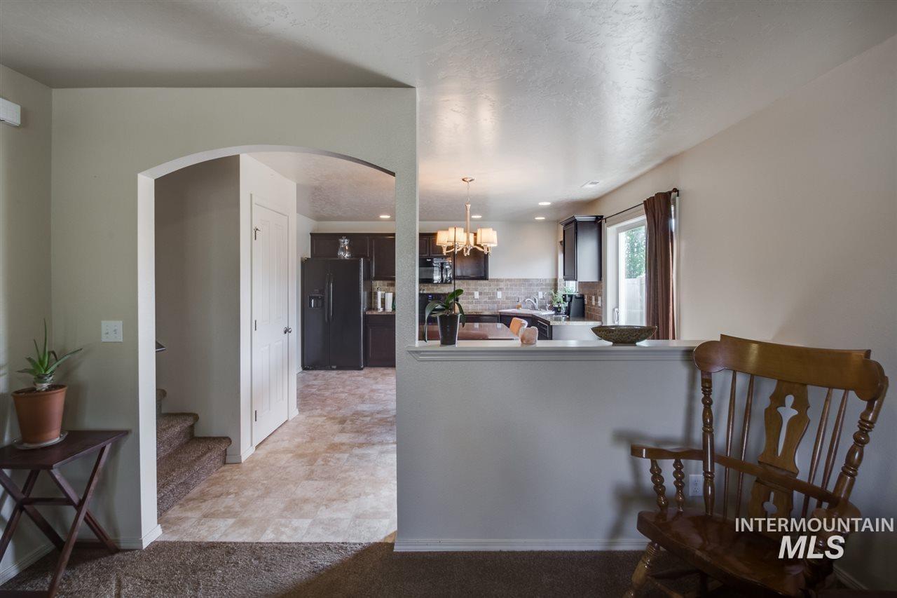 602 N Carisbrooke Ave., Meridian, Idaho 83642-5502, 3 Bedrooms, 2.5 Bathrooms, Residential For Sale, Price $360,000, 98988208