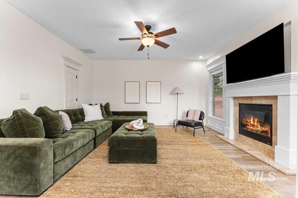 6172 S Rising Sun Way, Boise, Idaho 83709, 4 Bedrooms, 3 Bathrooms, Residential For Sale, Price $630,000, 98988210