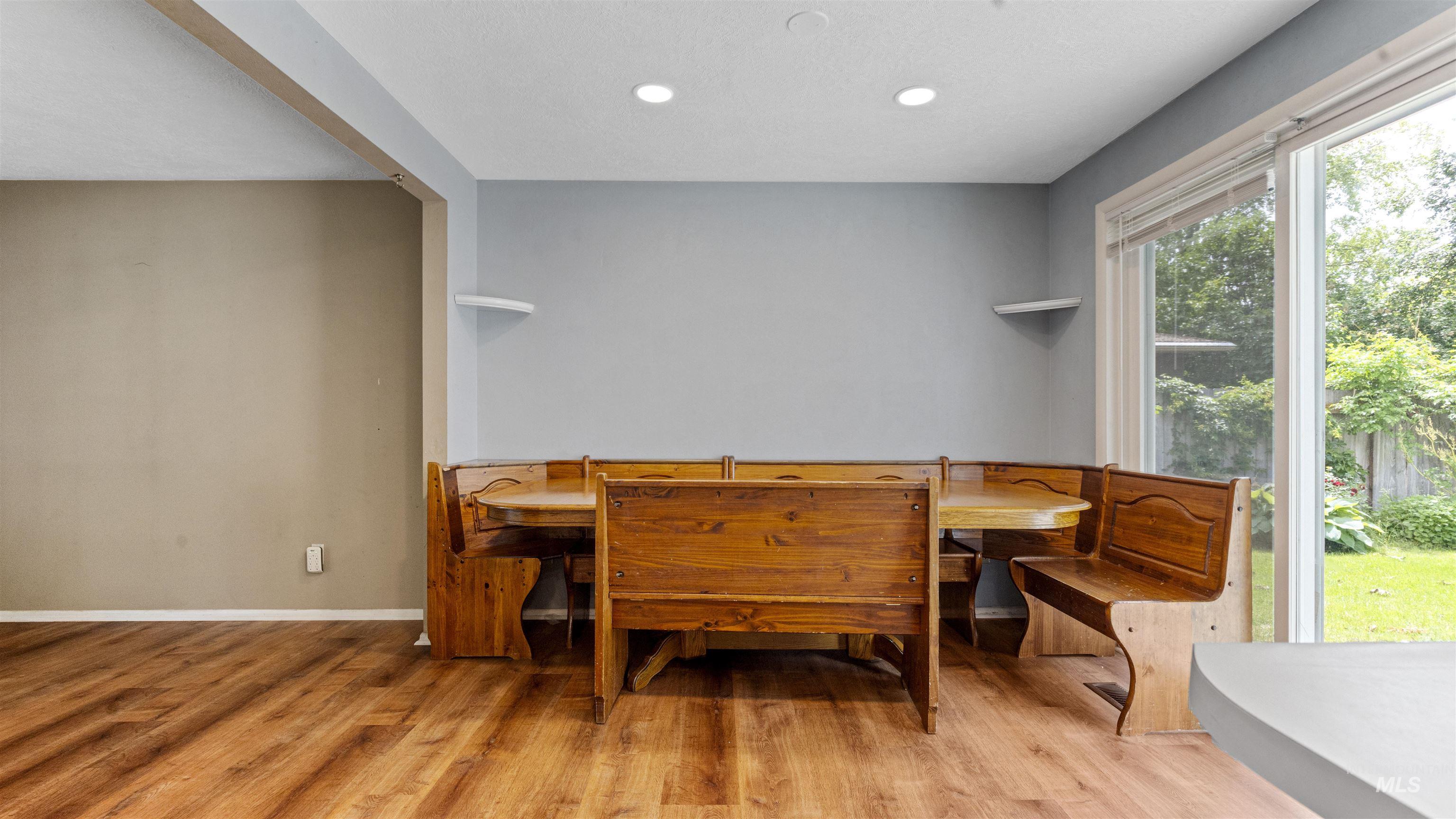 3541 N Pepperwood Dr., Boise, Idaho 83704, 4 Bedrooms, 3 Bathrooms, Residential For Sale, Price $489,900, 98988215