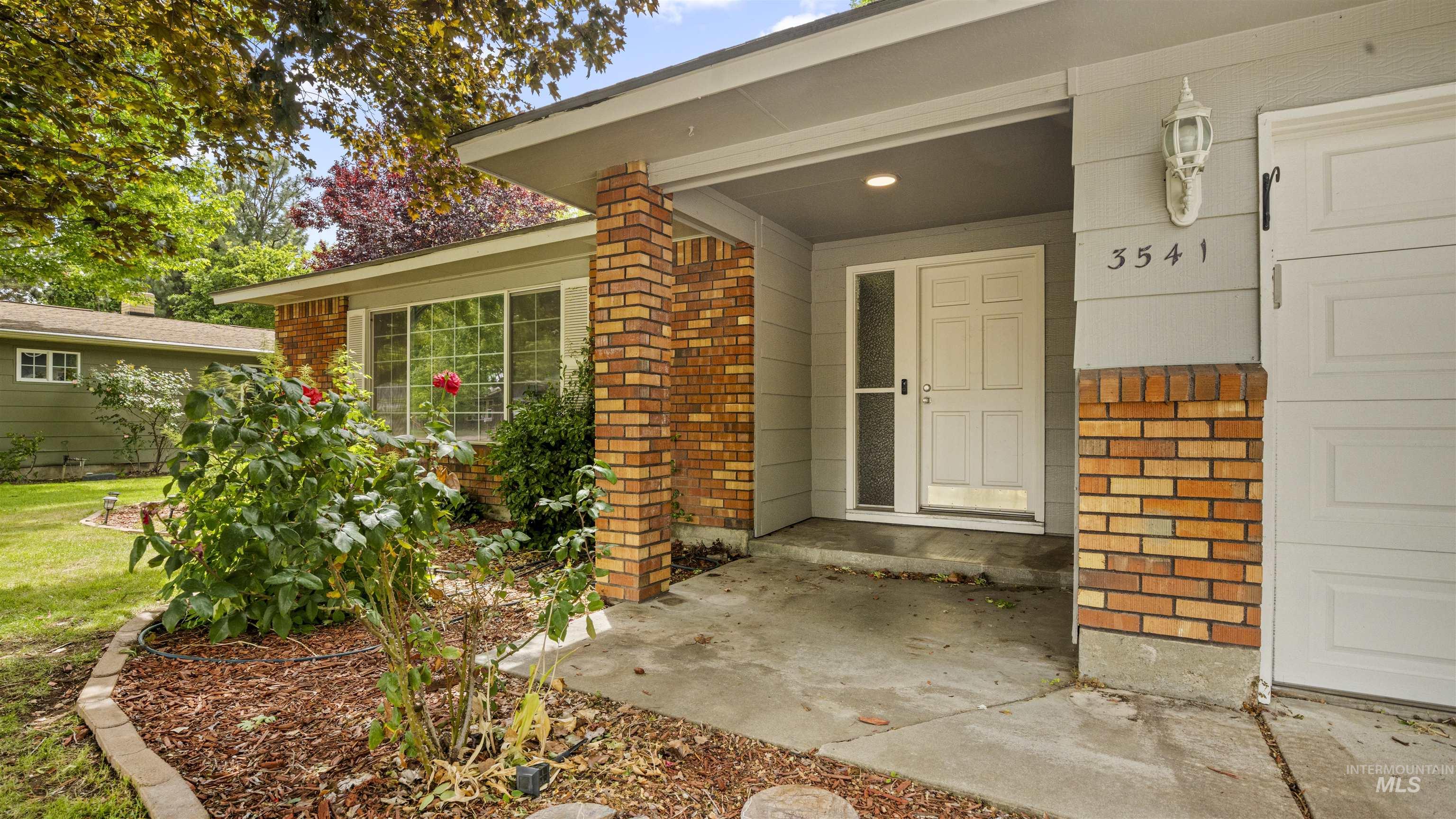 3541 N Pepperwood Dr., Boise, Idaho 83704, 4 Bedrooms, 3 Bathrooms, Residential For Sale, Price $489,900, 98988215