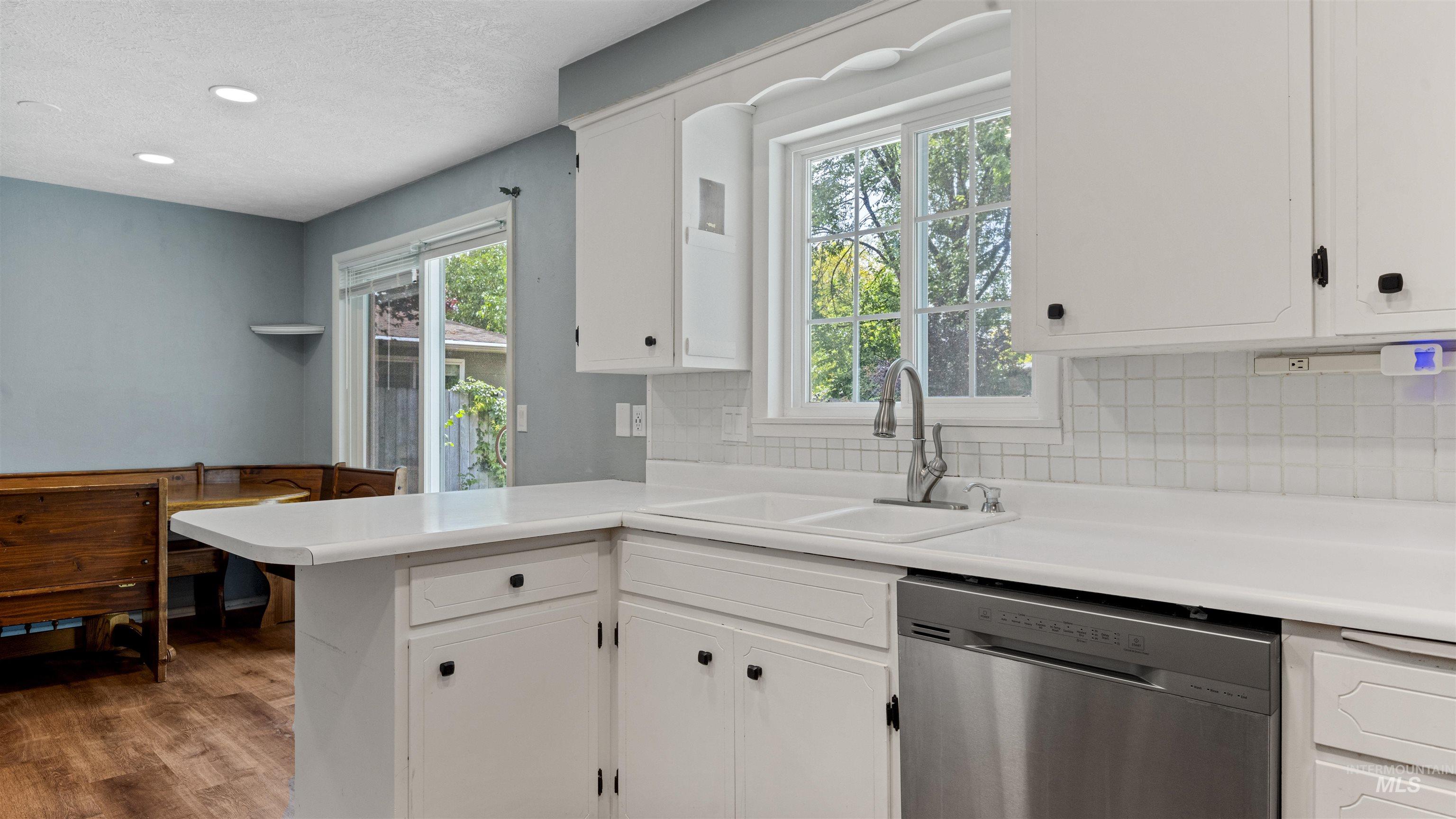 3541 N Pepperwood Dr., Boise, Idaho 83704, 4 Bedrooms, 3 Bathrooms, Residential For Sale, Price $489,900, 98988215