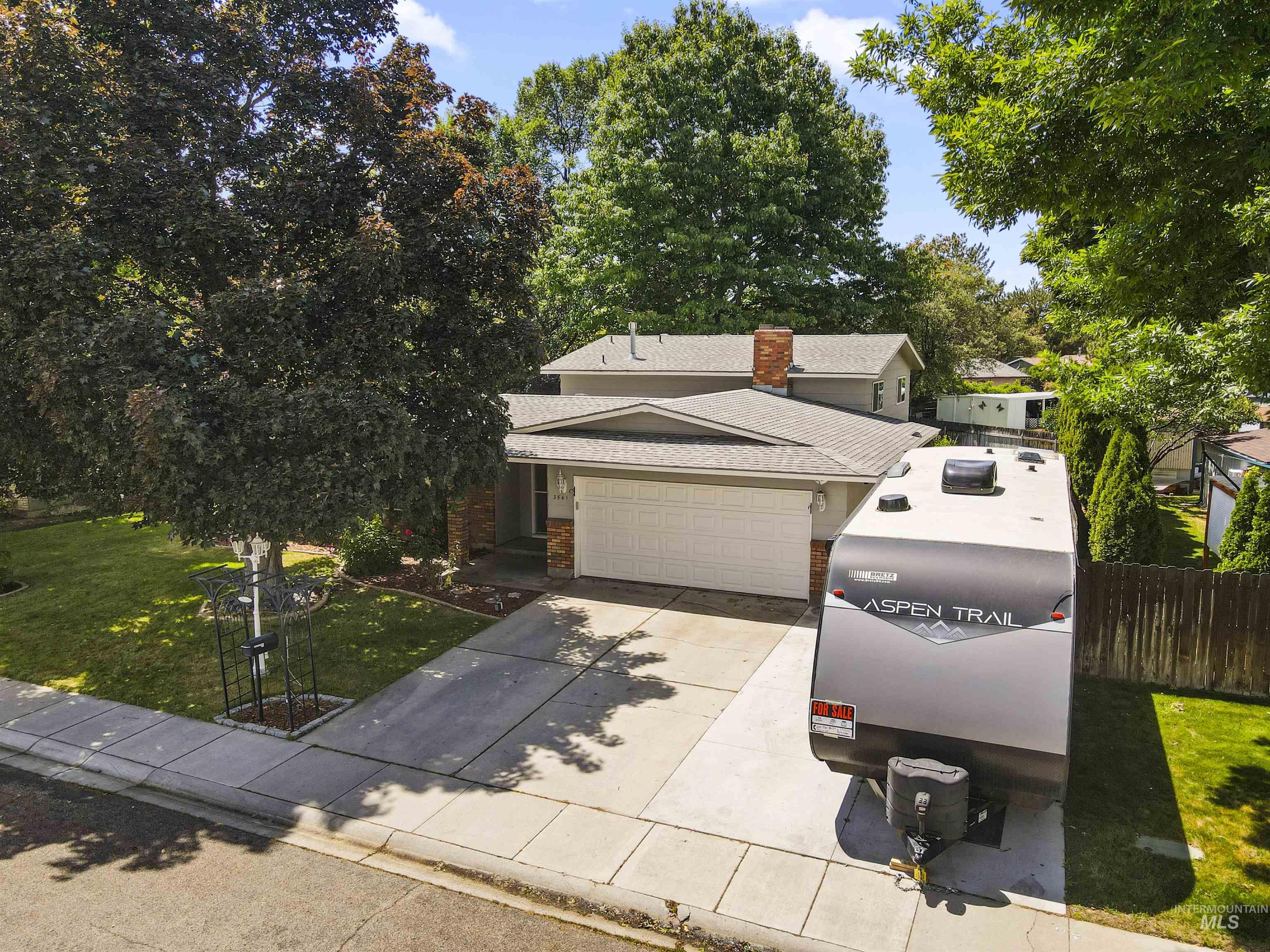 3541 N Pepperwood Dr., Boise, Idaho 83704, 4 Bedrooms, 3 Bathrooms, Residential For Sale, Price $489,900, 98988215