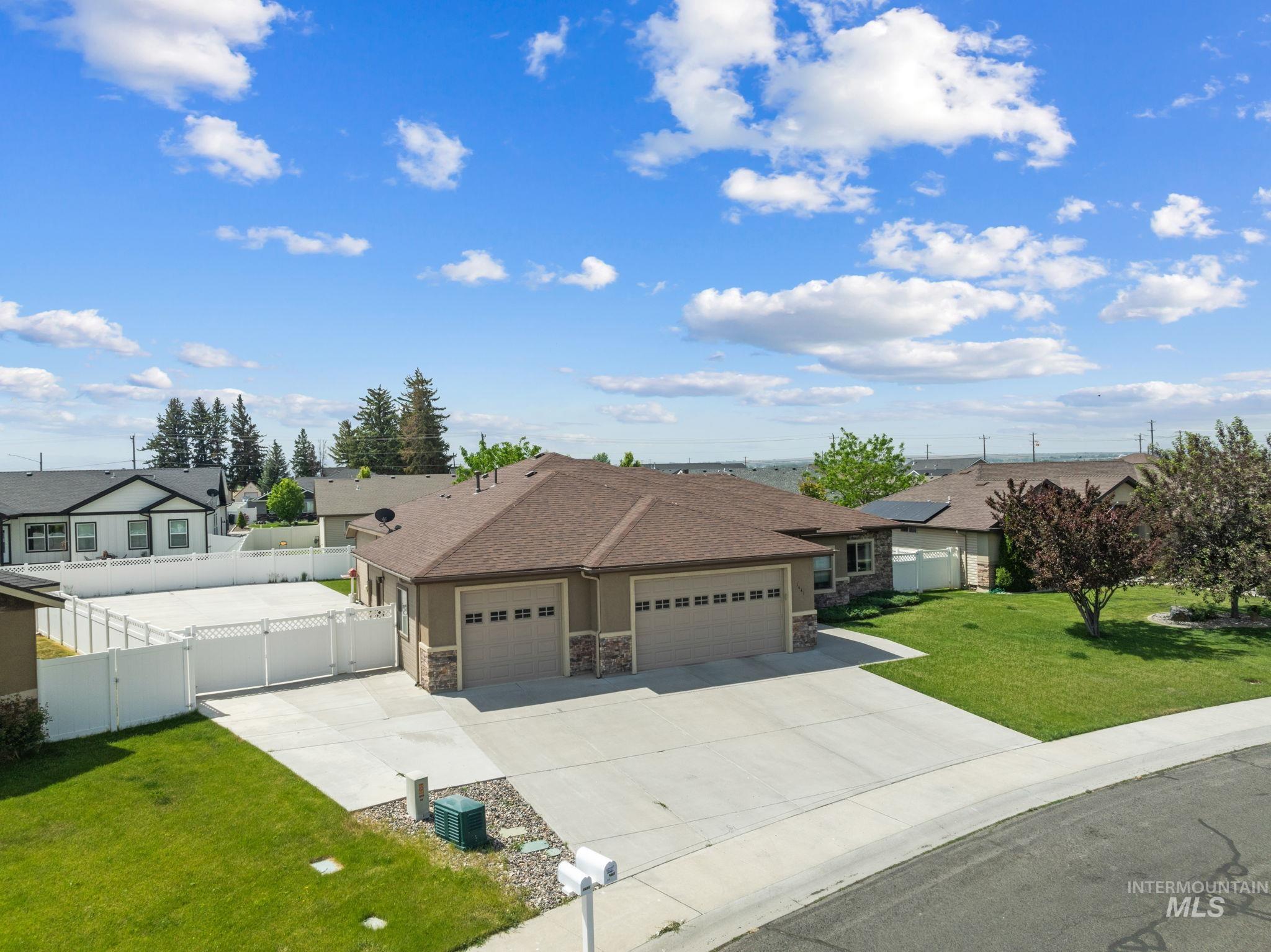 1441 Dixon Trail, Kimberly, Idaho 83341, 4 Bedrooms, 2 Bathrooms, Residential For Sale, Price $580,000, 98988216