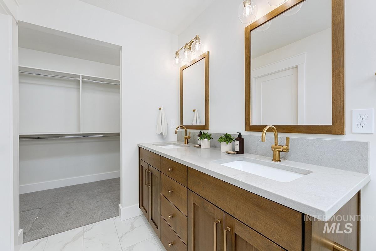 7015 S Skybreak Lane, Meridian, Idaho 83642, 3 Bedrooms, 2 Bathrooms, Residential For Sale, Price $509,800, 98988219