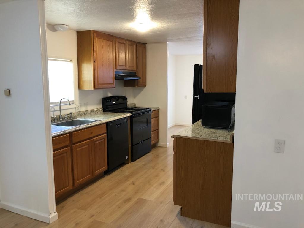 655 S Dolson ln., Eagle, Idaho 83616, 3 Bedrooms, 2 Bathrooms, Residential For Sale, Price $118,000,MLS 98988220