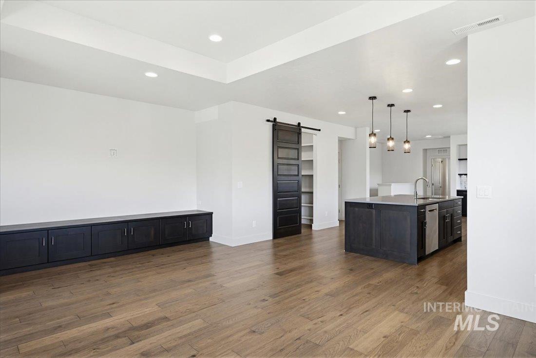 3180 S Barnside Way, Boise, Idaho 83716, 3 Bedrooms, 2.5 Bathrooms, Residential For Sale, Price $728,000, 98988221