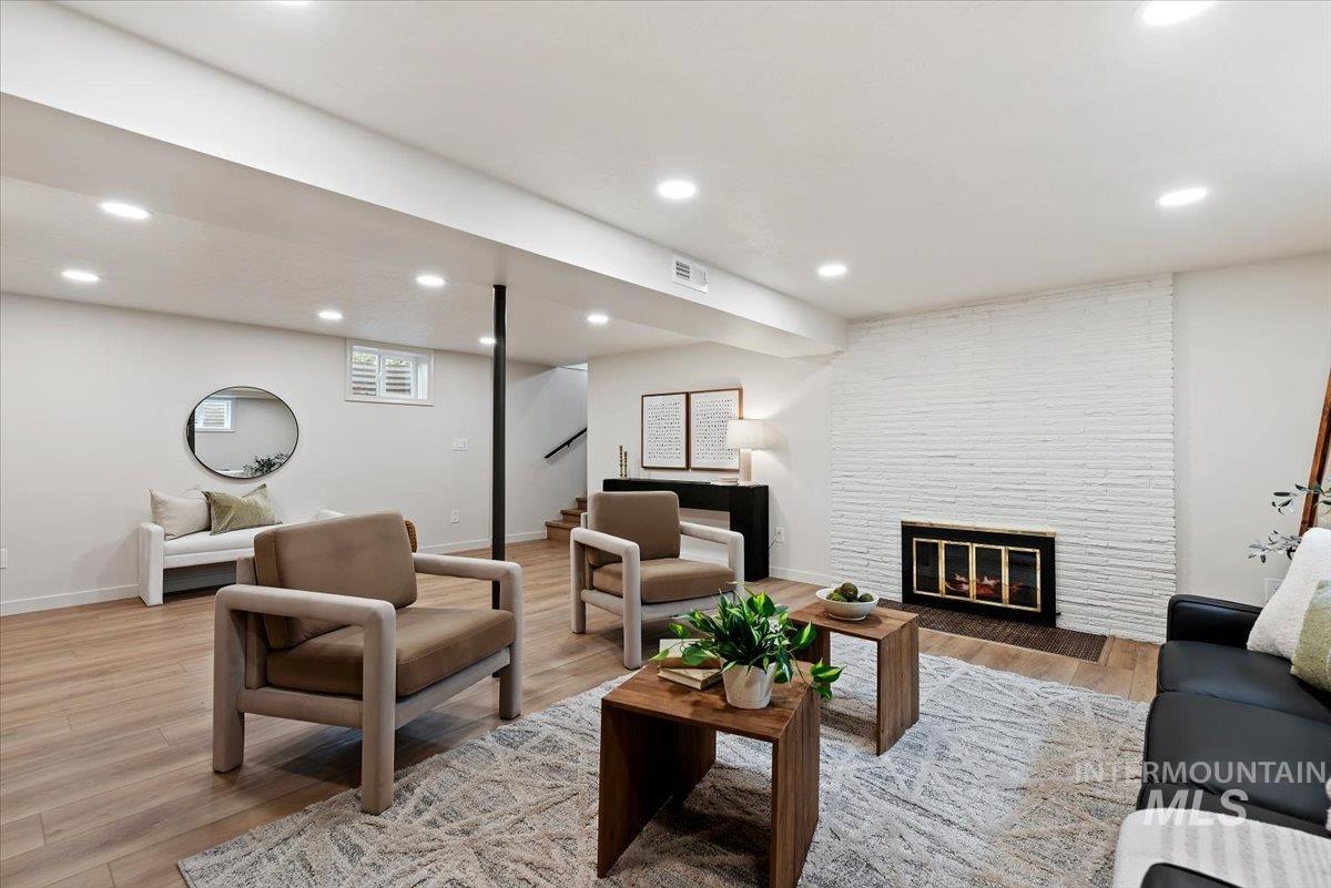 6615 W Ashland Dr, Boise, Idaho 83709, 5 Bedrooms, 2 Bathrooms, Residential For Sale, Price $649,900, 98988222