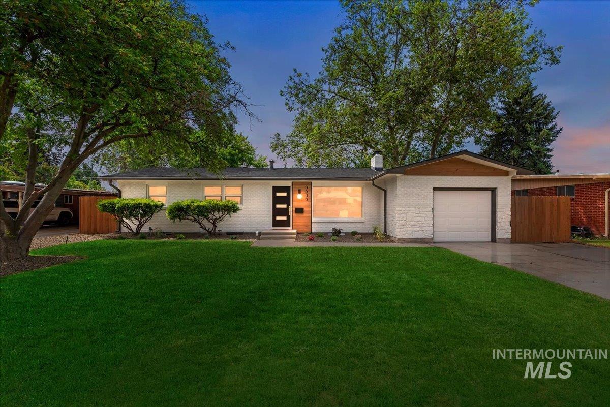 6615 W Ashland Dr, Boise, Idaho 83709, 5 Bedrooms, 2 Bathrooms, Residential For Sale, Price $649,900, 98988222