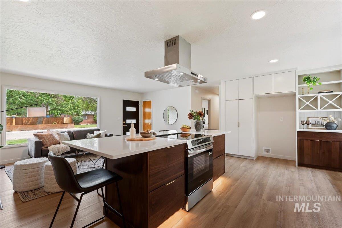 6615 W Ashland Dr, Boise, Idaho 83709, 5 Bedrooms, 2 Bathrooms, Residential For Sale, Price $649,900, 98988222