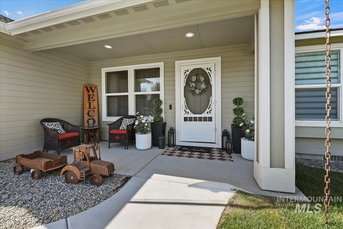 20145 Kremmwood Dr., Notus, Idaho 83656, 3 Bedrooms, 2 Bathrooms, Residential For Sale, Price $389,900, 98988226