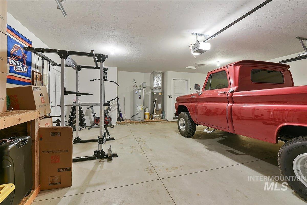 20145 Kremmwood Dr., Notus, Idaho 83656, 3 Bedrooms, 2 Bathrooms, Residential For Sale, Price $389,900, 98988226