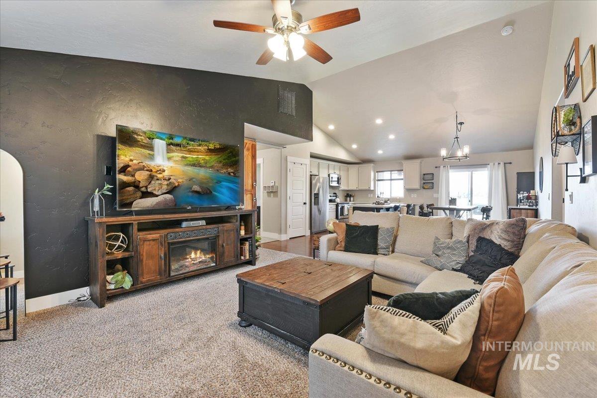 20145 Kremmwood Dr., Notus, Idaho 83656, 3 Bedrooms, 2 Bathrooms, Residential For Sale, Price $389,900, 98988226