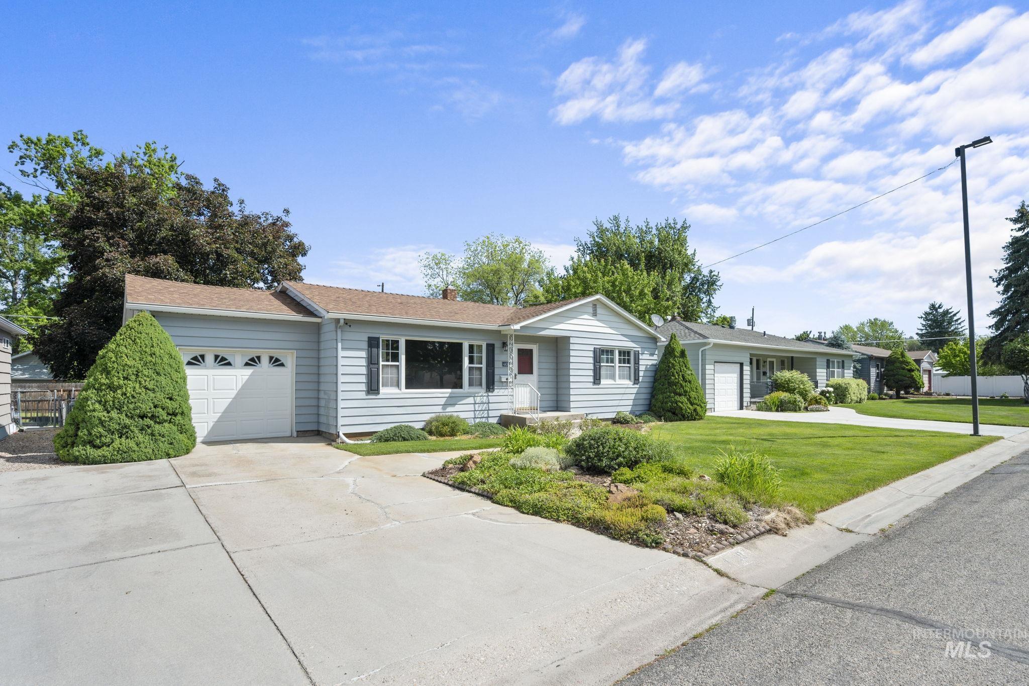 4410 W Clinton St., Boise, Idaho 83706, 3 Bedrooms, 1 Bathroom, Residential For Sale, Price $399,000, 98988228