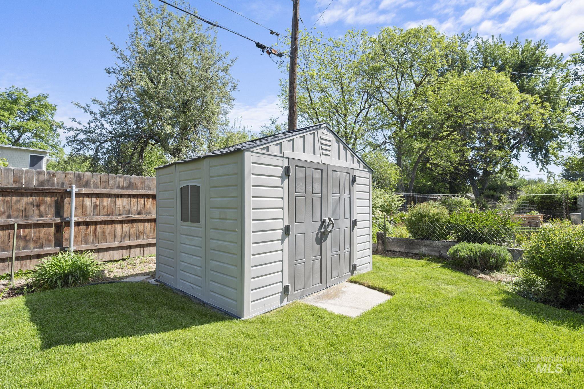 4410 W Clinton St., Boise, Idaho 83706, 3 Bedrooms, 1 Bathroom, Residential For Sale, Price $399,000, 98988228