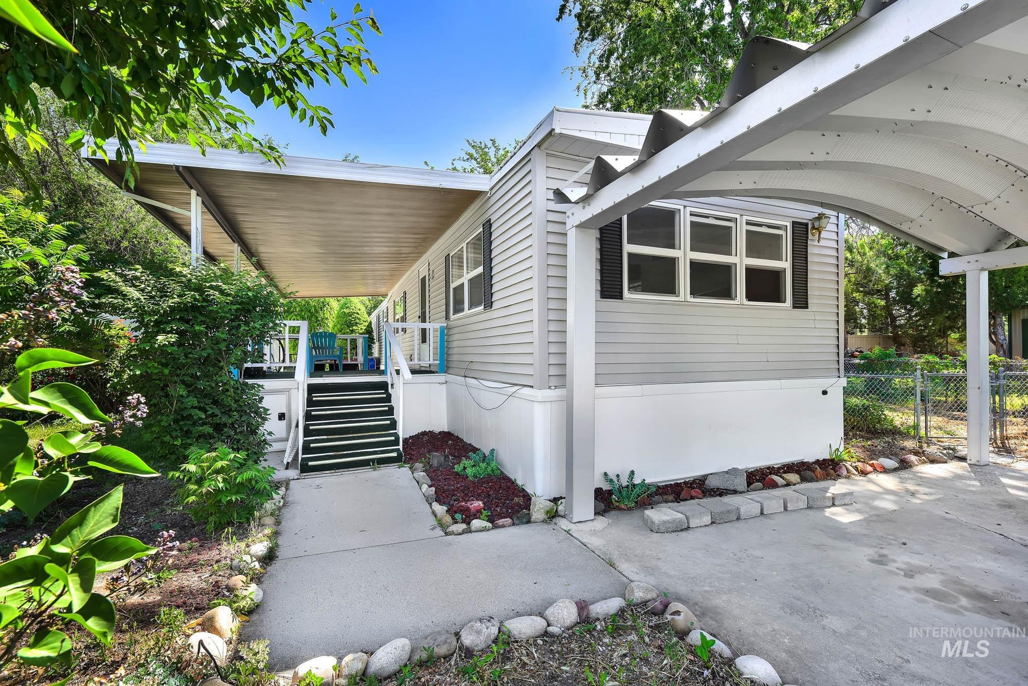 700 Fairview Ave, Meridian, Idaho 83642, 3 Bedrooms, 1 Bathroom, Residential For Sale, Price $110,000,MLS 98988229
