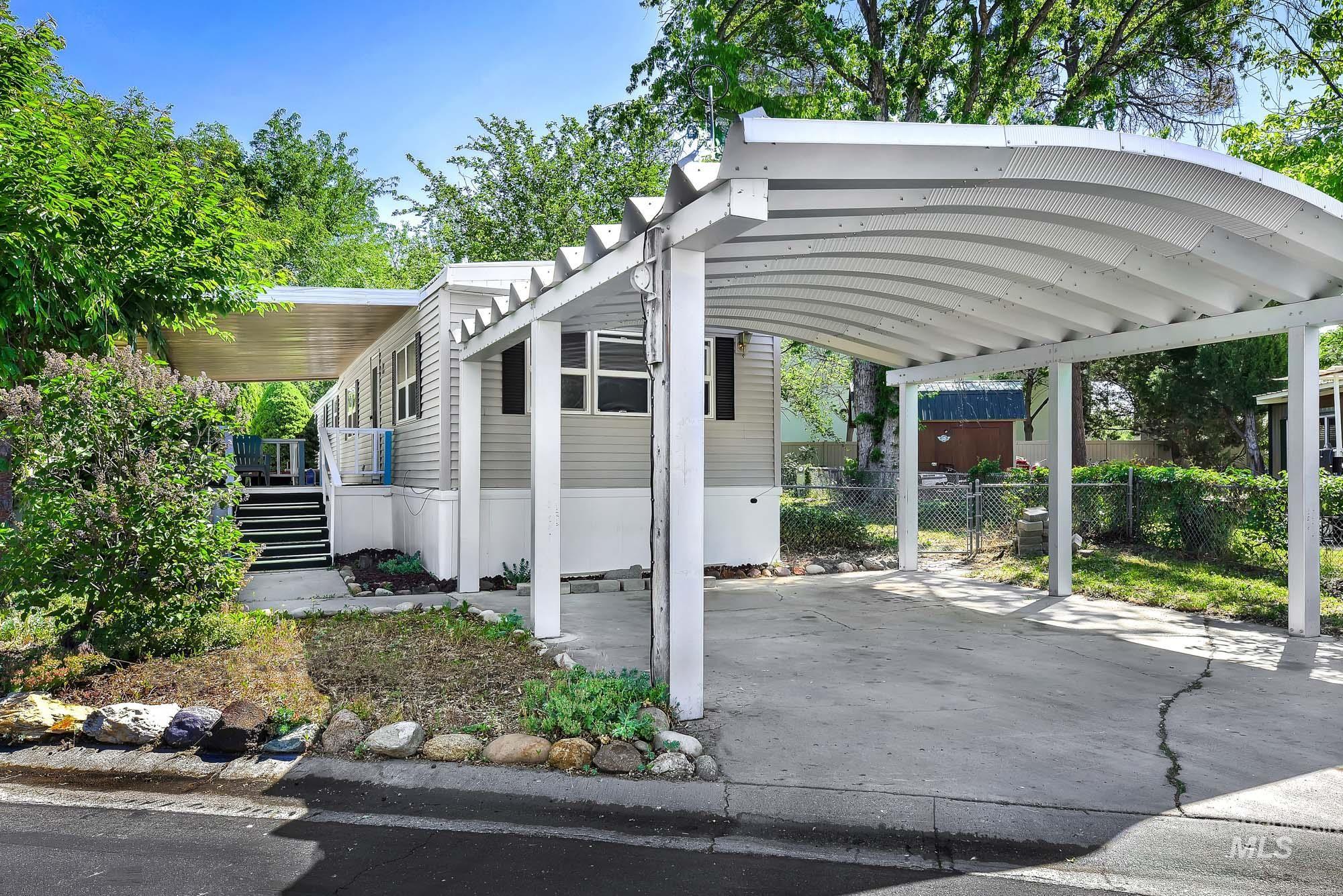 700 Fairview Ave, Meridian, Idaho 83642, 3 Bedrooms, 1 Bathroom, Residential For Sale, Price $110,000,MLS 98988229