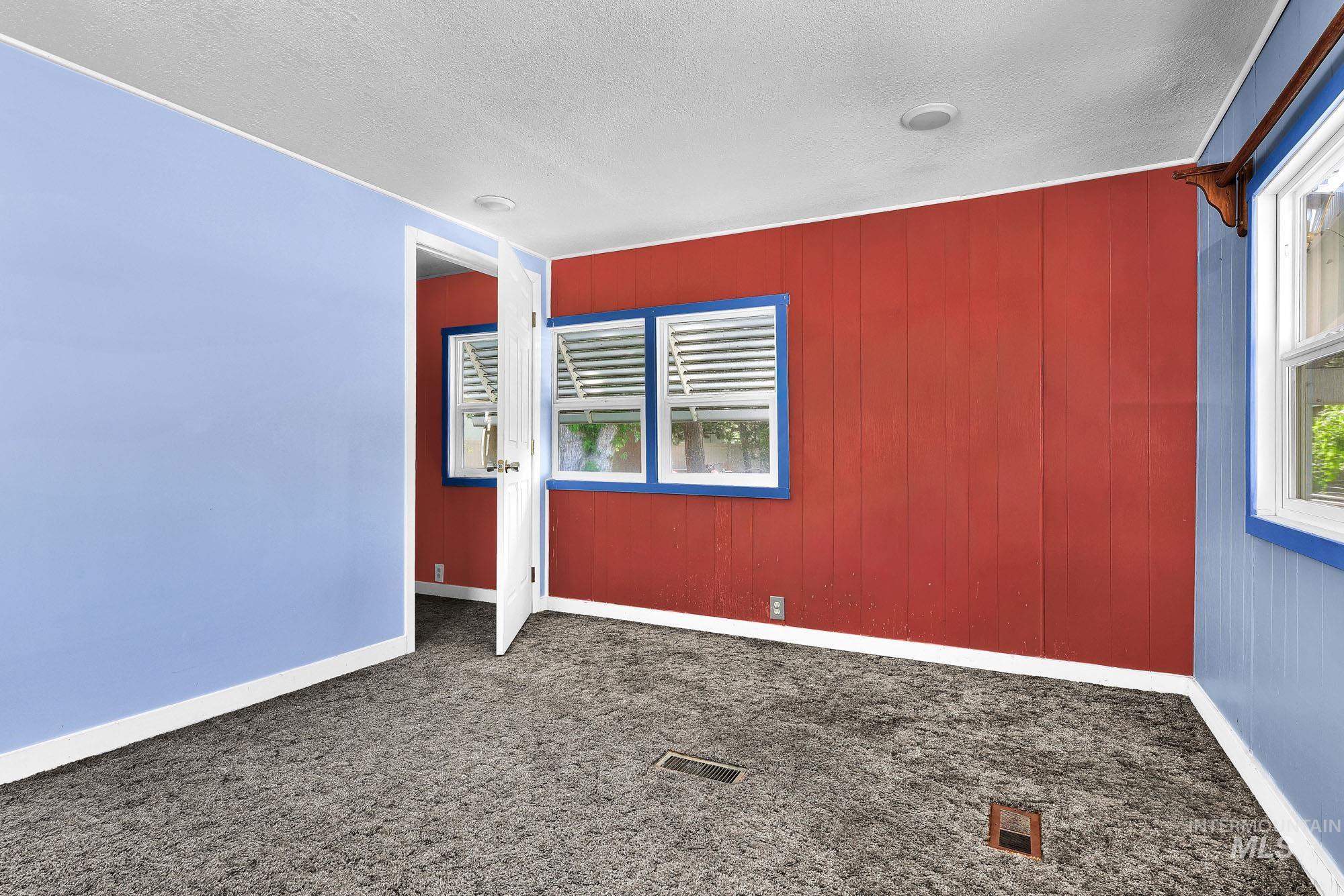 700 Fairview Ave, Meridian, Idaho 83642, 3 Bedrooms, 1 Bathroom, Residential For Sale, Price $110,000,MLS 98988229
