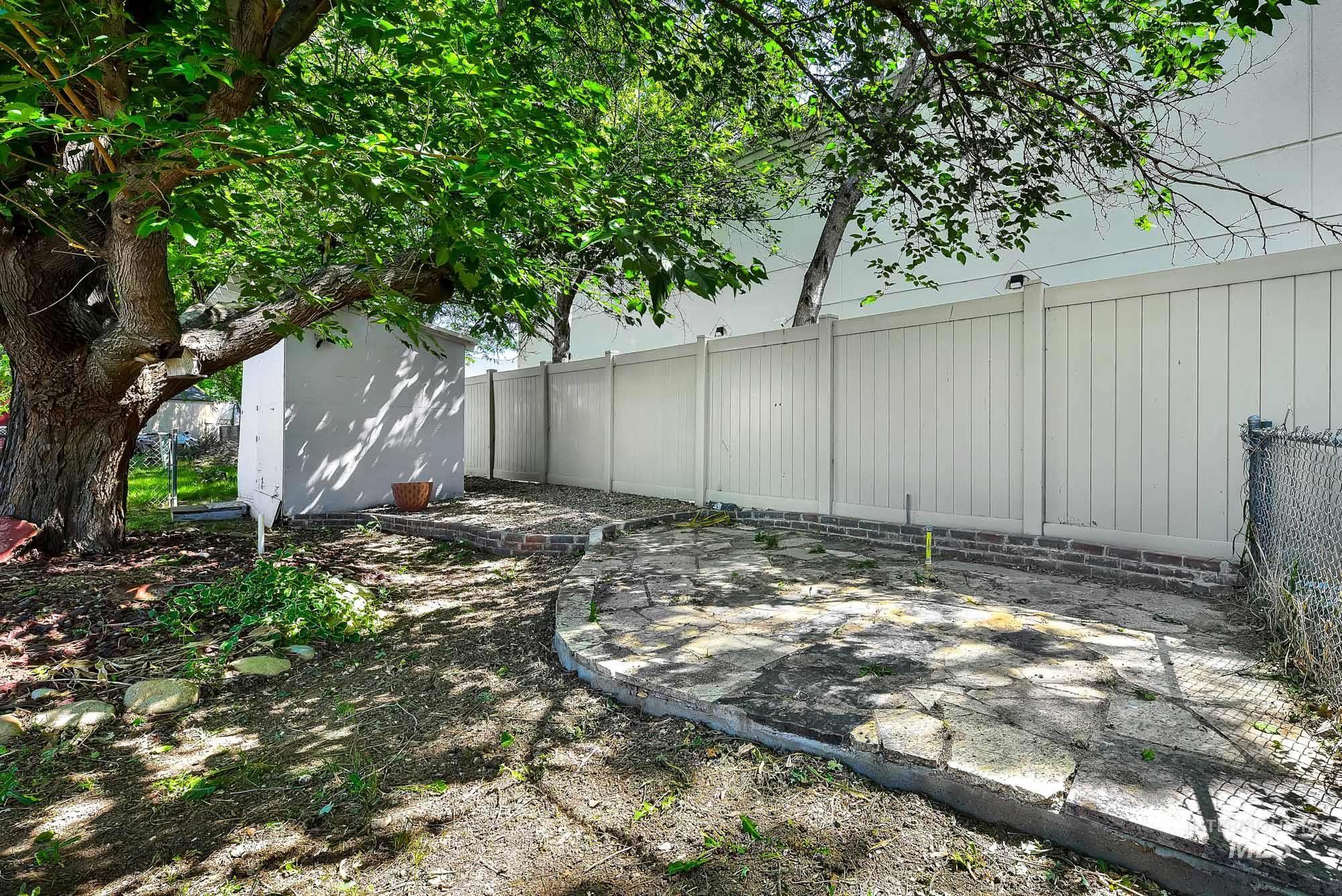 700 Fairview Ave, Meridian, Idaho 83642, 3 Bedrooms, 1 Bathroom, Residential For Sale, Price $110,000,MLS 98988229