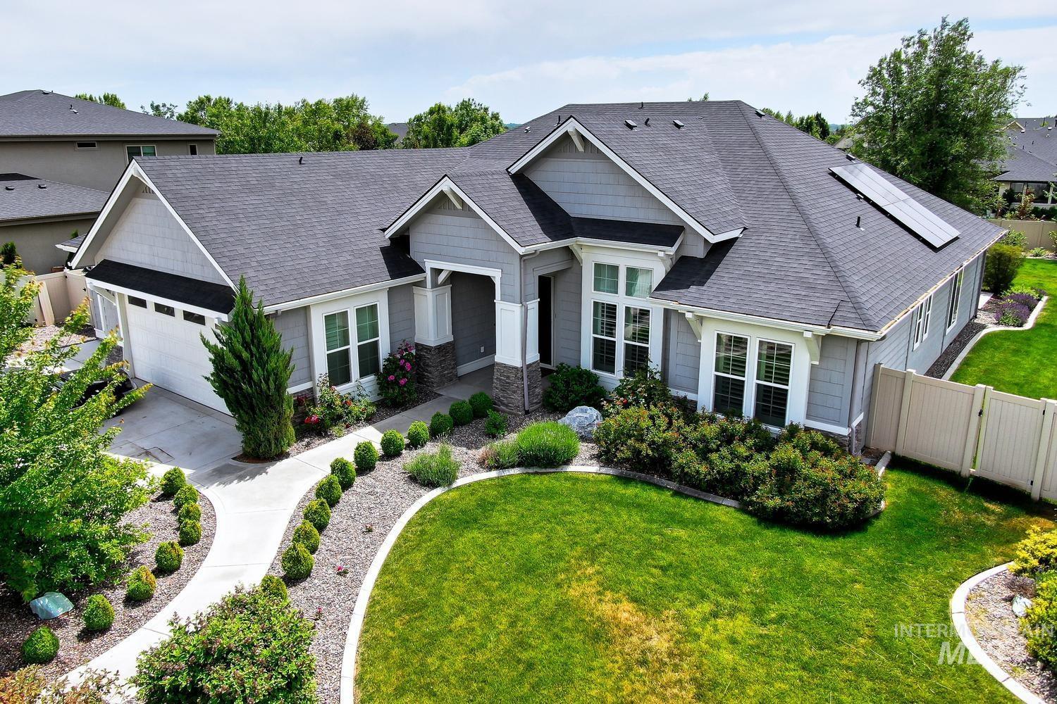 6239 W Frisby, Eagle, Idaho 83616-0000, 4 Bedrooms, 2.5 Bathrooms, Residential For Sale, Price $899,000, 98988236