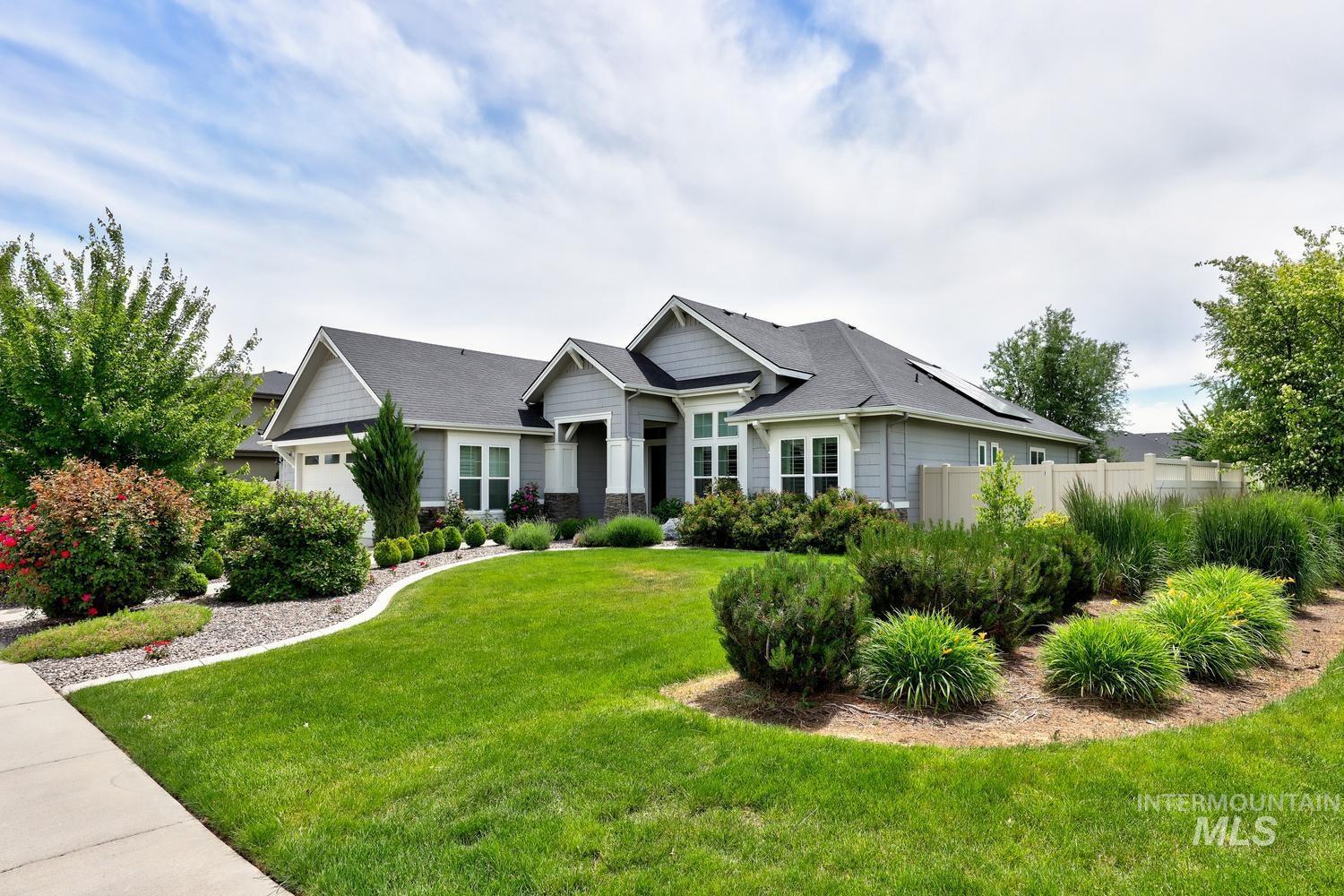 6239 W Frisby, Eagle, Idaho 83616-0000, 4 Bedrooms, 2.5 Bathrooms, Residential For Sale, Price $899,000, 98988236