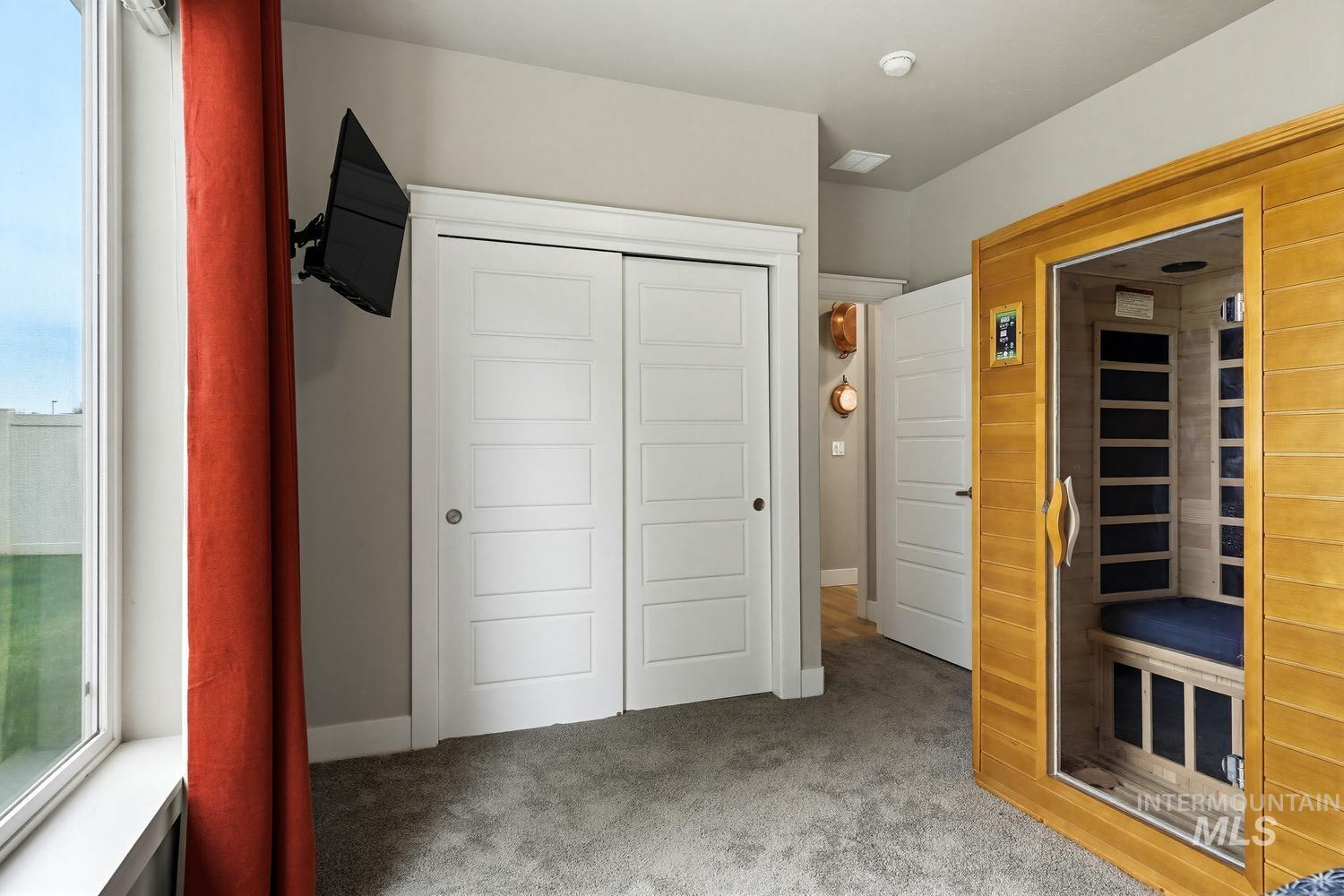 6239 W Frisby, Eagle, Idaho 83616-0000, 4 Bedrooms, 2.5 Bathrooms, Residential For Sale, Price $899,000, 98988236