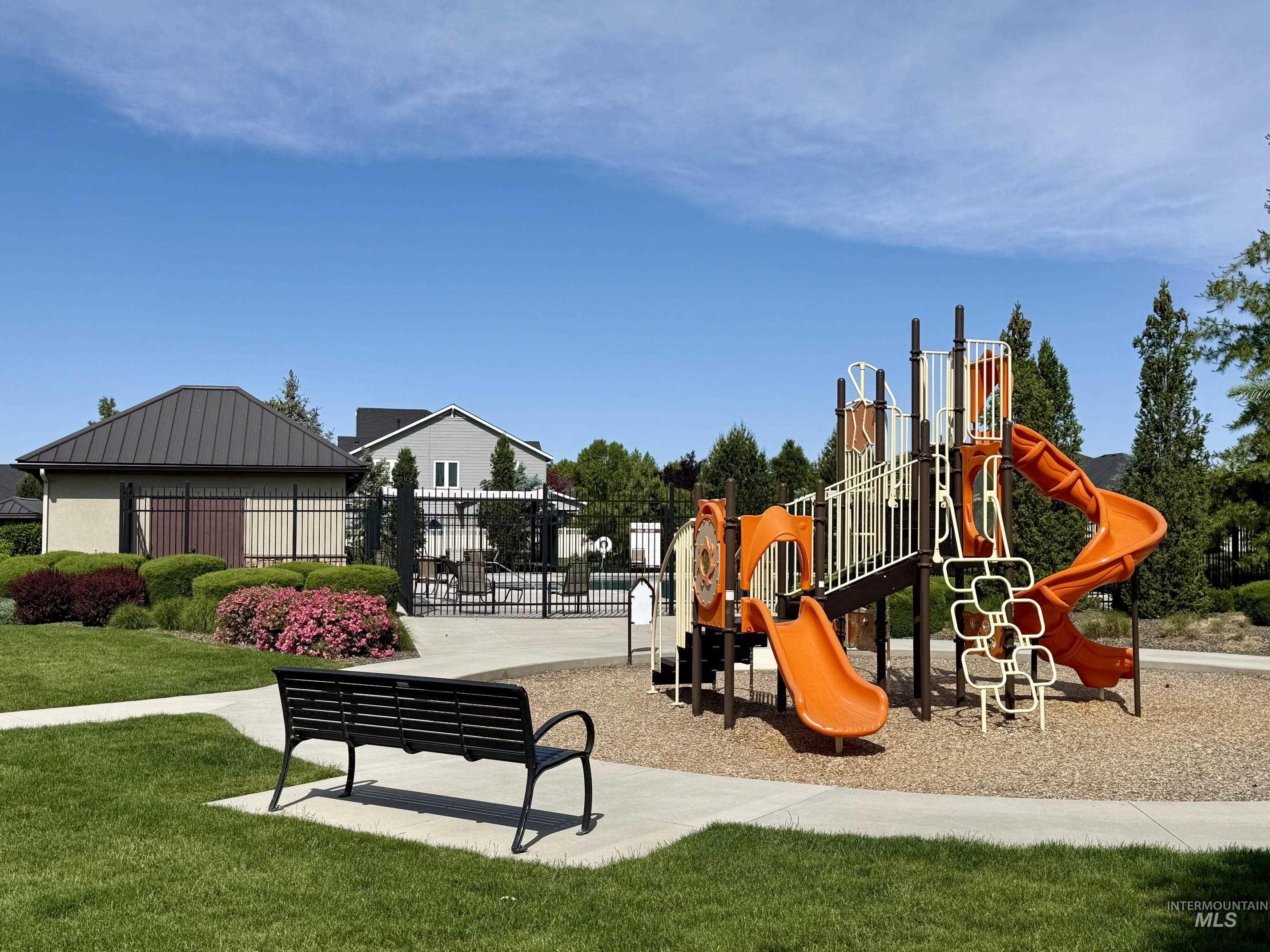 6239 W Frisby, Eagle, Idaho 83616-0000, 4 Bedrooms, 2.5 Bathrooms, Residential For Sale, Price $879,000,MLS 98988236