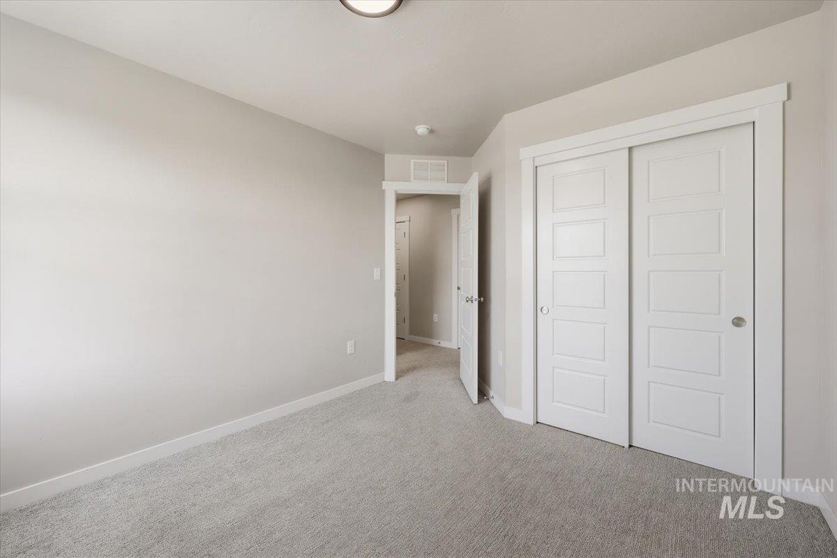 4882 W Lesina St, Meridian, Idaho 92835-1840, 3 Bedrooms, 2.5 Bathrooms, Residential For Sale, Price $489,950, 98988240