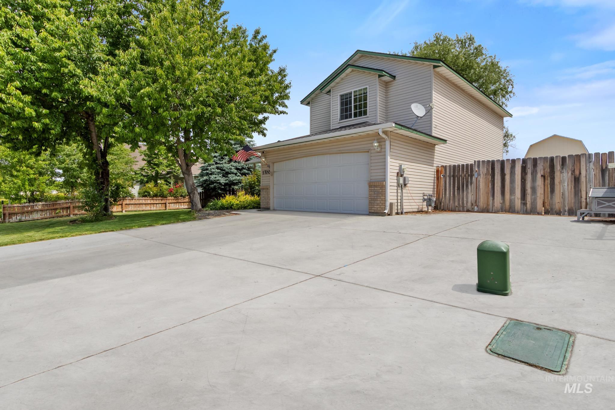 1700 Boundary, Nampa, Idaho 83686, 3 Bedrooms, 2.5 Bathrooms, Residential For Sale, Price $410,000, 98988244