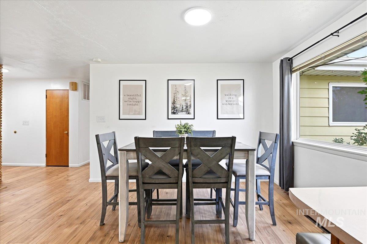 1130 N 8th E, Mountain Home, Idaho 83647, 3 Bedrooms, 2.5 Bathrooms, Residential For Sale, Price $340,000, 98988245