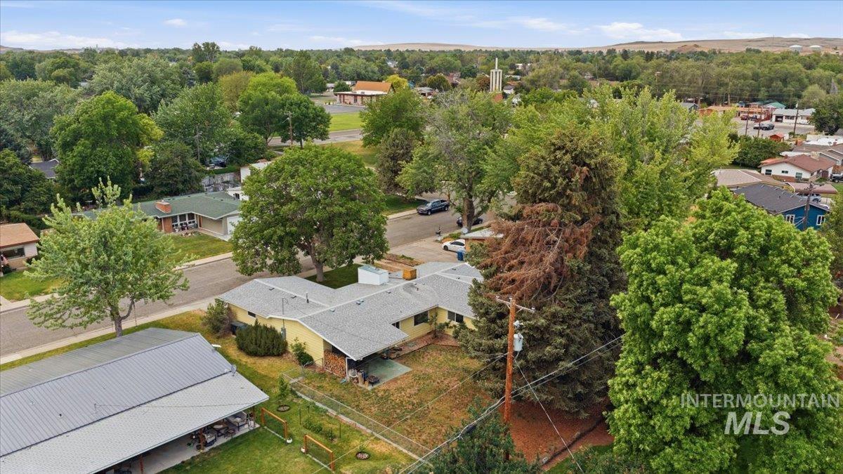 1130 N 8th E, Mountain Home, Idaho 83647, 3 Bedrooms, 2.5 Bathrooms, Residential For Sale, Price $340,000, 98988245