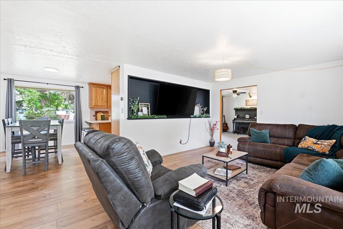 1130 N 8th E, Mountain Home, Idaho 83647, 3 Bedrooms, 2.5 Bathrooms, Residential For Sale, Price $340,000, 98988245