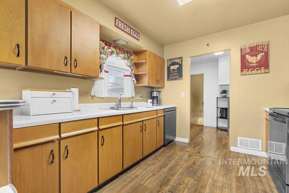 207 Hwy 95, Parma, Idaho 83660, 4 Bedrooms, 2 Bathrooms, Residential For Sale, Price $435,000, 98988253