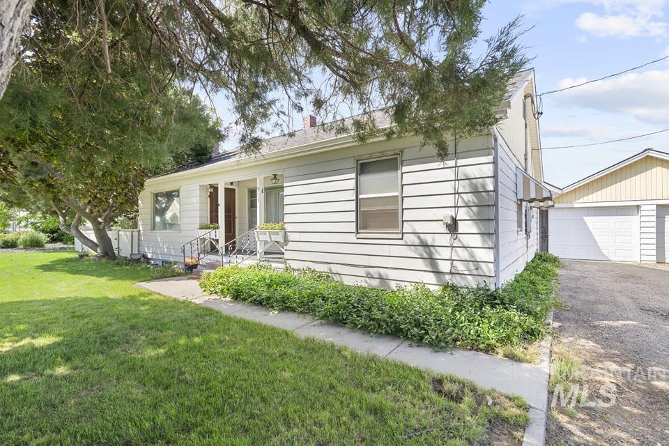 207 Hwy 95, Parma, Idaho 83660, 4 Bedrooms, 2 Bathrooms, Residential For Sale, Price $435,000, 98988253