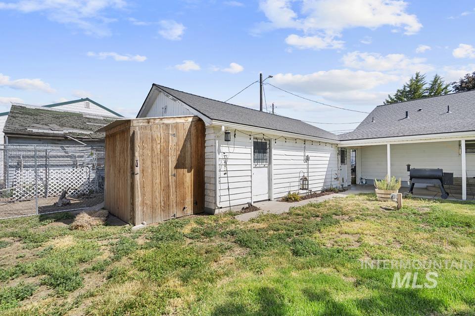207 Hwy 95, Parma, Idaho 83660, 4 Bedrooms, 2 Bathrooms, Residential For Sale, Price $435,000, 98988253