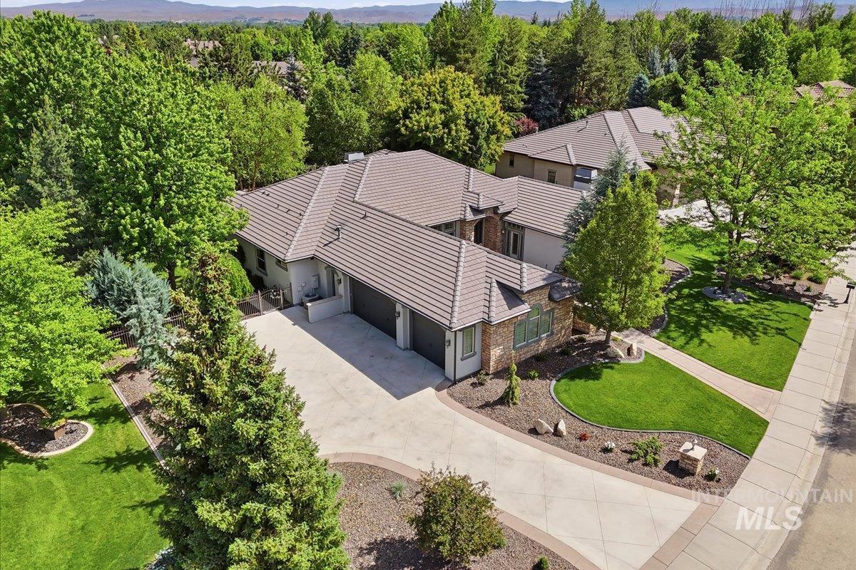 810 W Sherason Dr, Eagle, Idaho 83616, 3 Bedrooms, 3.5 Bathrooms, Residential For Sale, Price $1,749,900,MLS 98988255