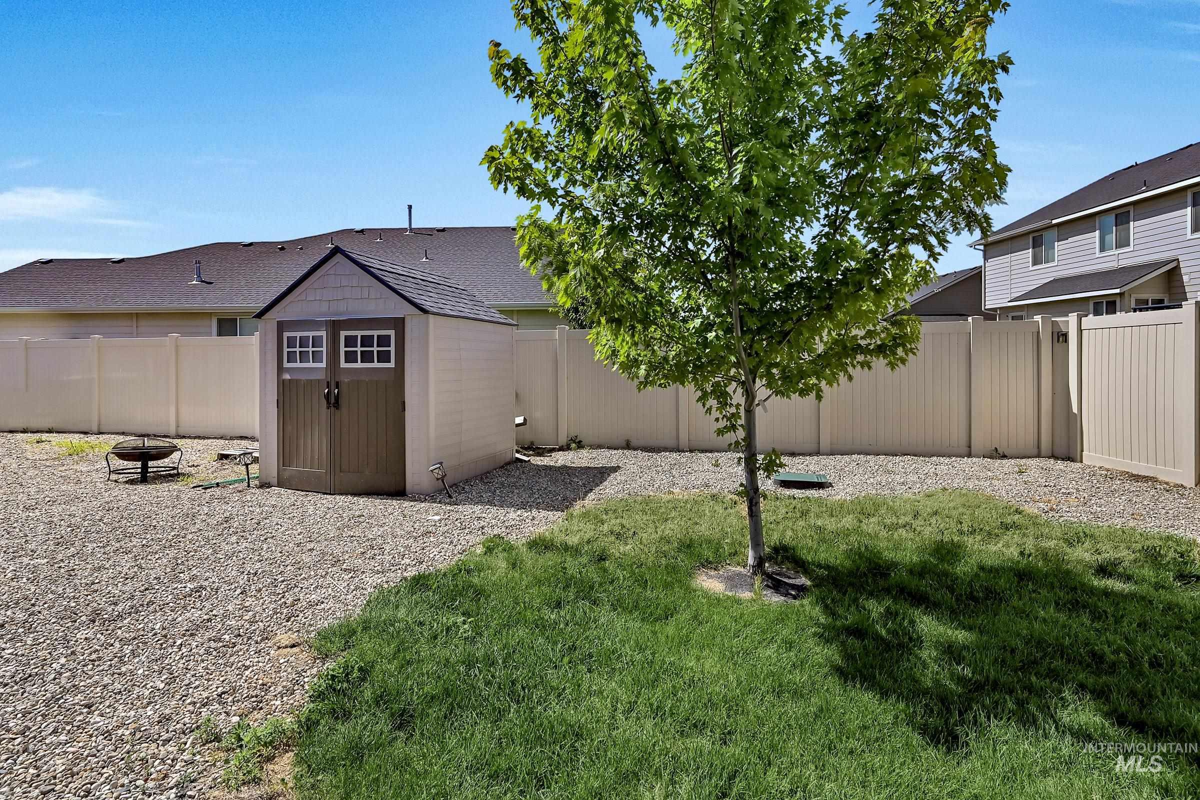 15567 Shorebird Pl, Nampa, Idaho 83651, 3 Bedrooms, 2 Bathrooms, Residential For Sale, Price $455,000, 98988257