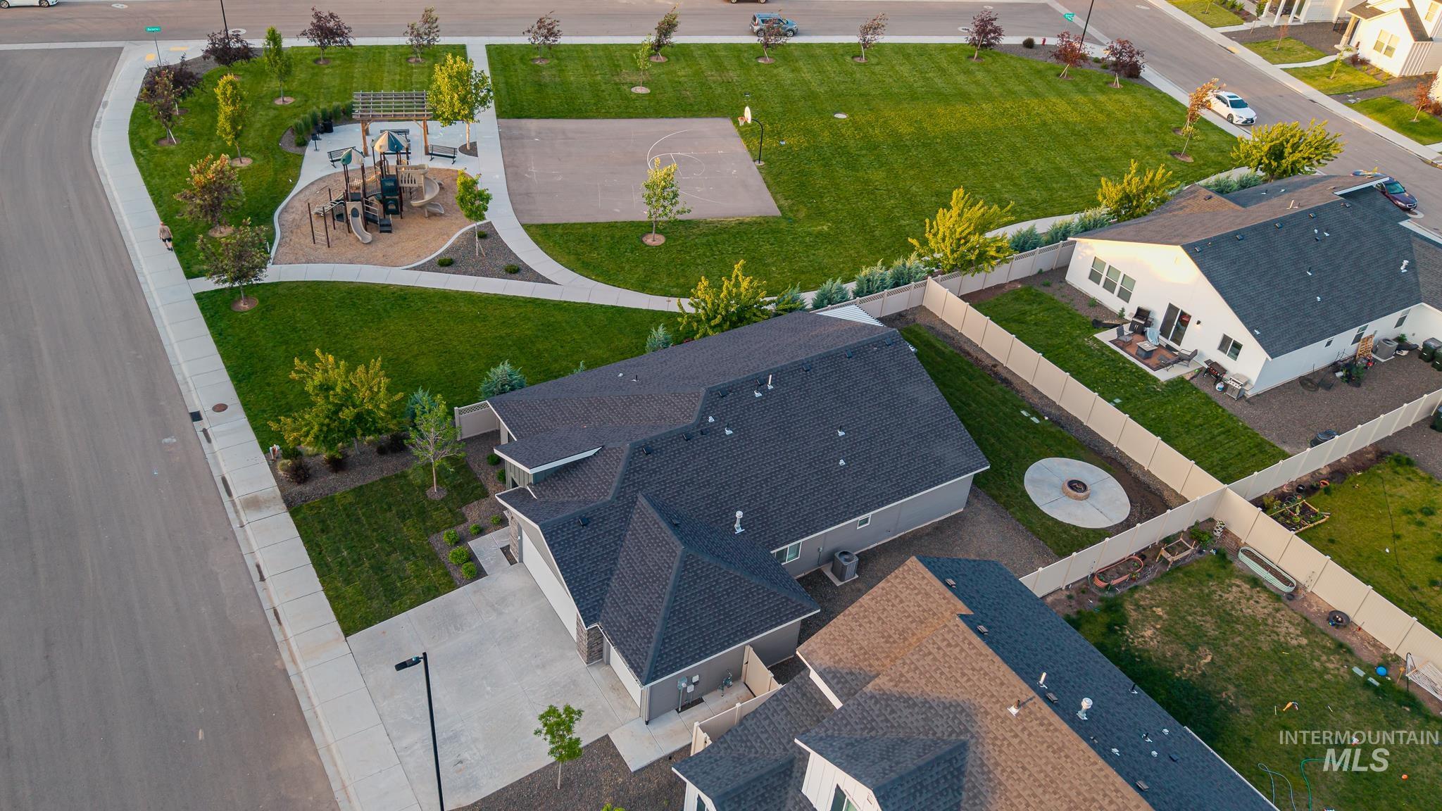 2900 N Misty Valley Ave, Kuna, Idaho 83634, 3 Bedrooms, 2 Bathrooms, Residential For Sale, Price $450,000, 98988259