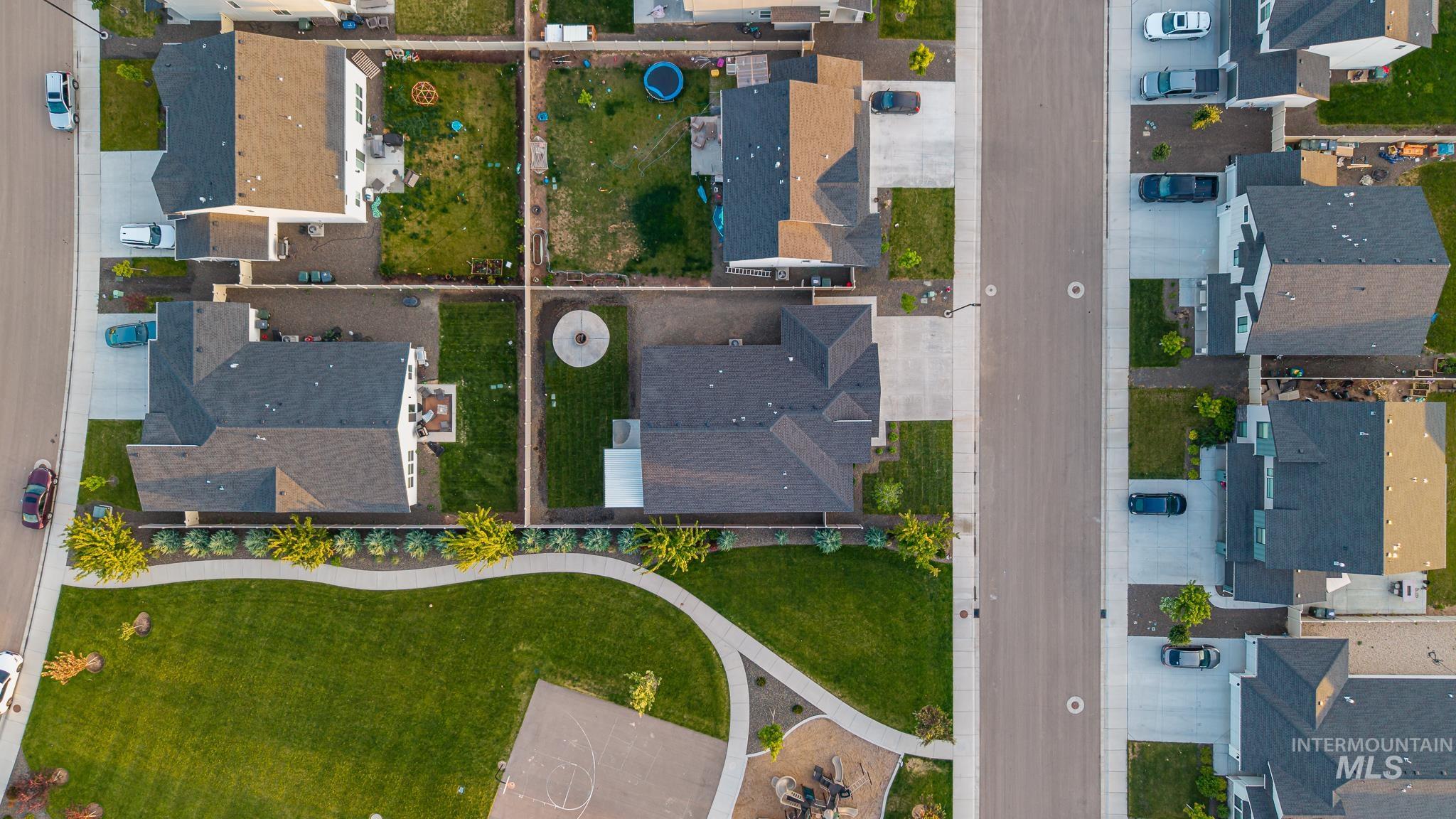 2900 N Misty Valley Ave, Kuna, Idaho 83634, 3 Bedrooms, 2 Bathrooms, Residential For Sale, Price $450,000, 98988259