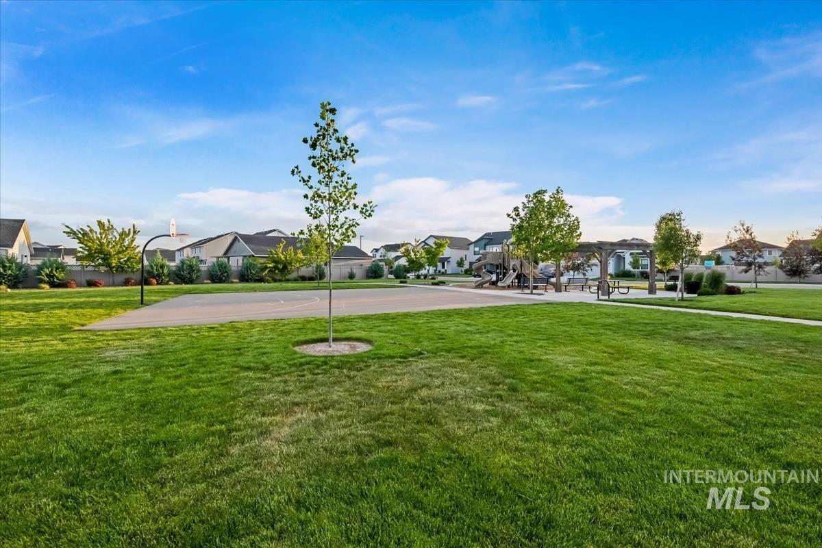 2900 N Misty Valley Ave, Kuna, Idaho 83634, 3 Bedrooms, 2 Bathrooms, Residential For Sale, Price $450,000, 98988259